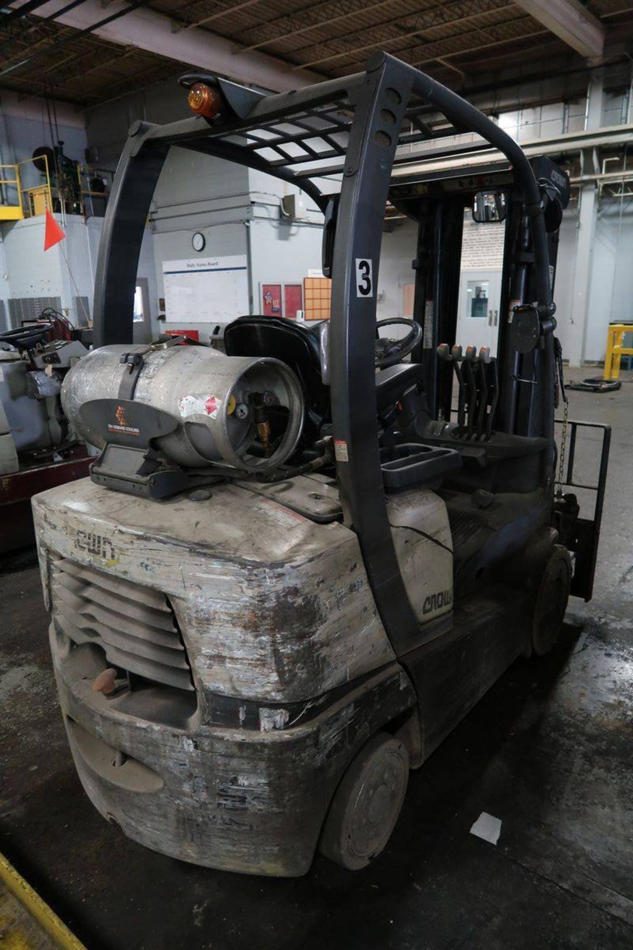 2014 Crown C5 1000-60 4,600 Lb Capacity Forklift - Image 4 of 11