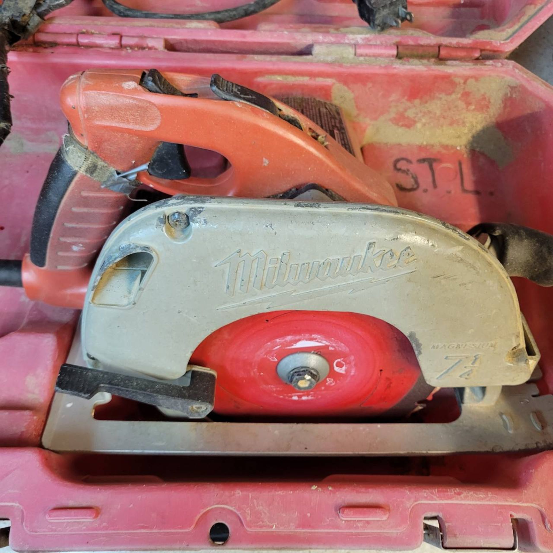 Milwaukee 6390-20 7 1/4" Circular saw with case - Image 2 of 3