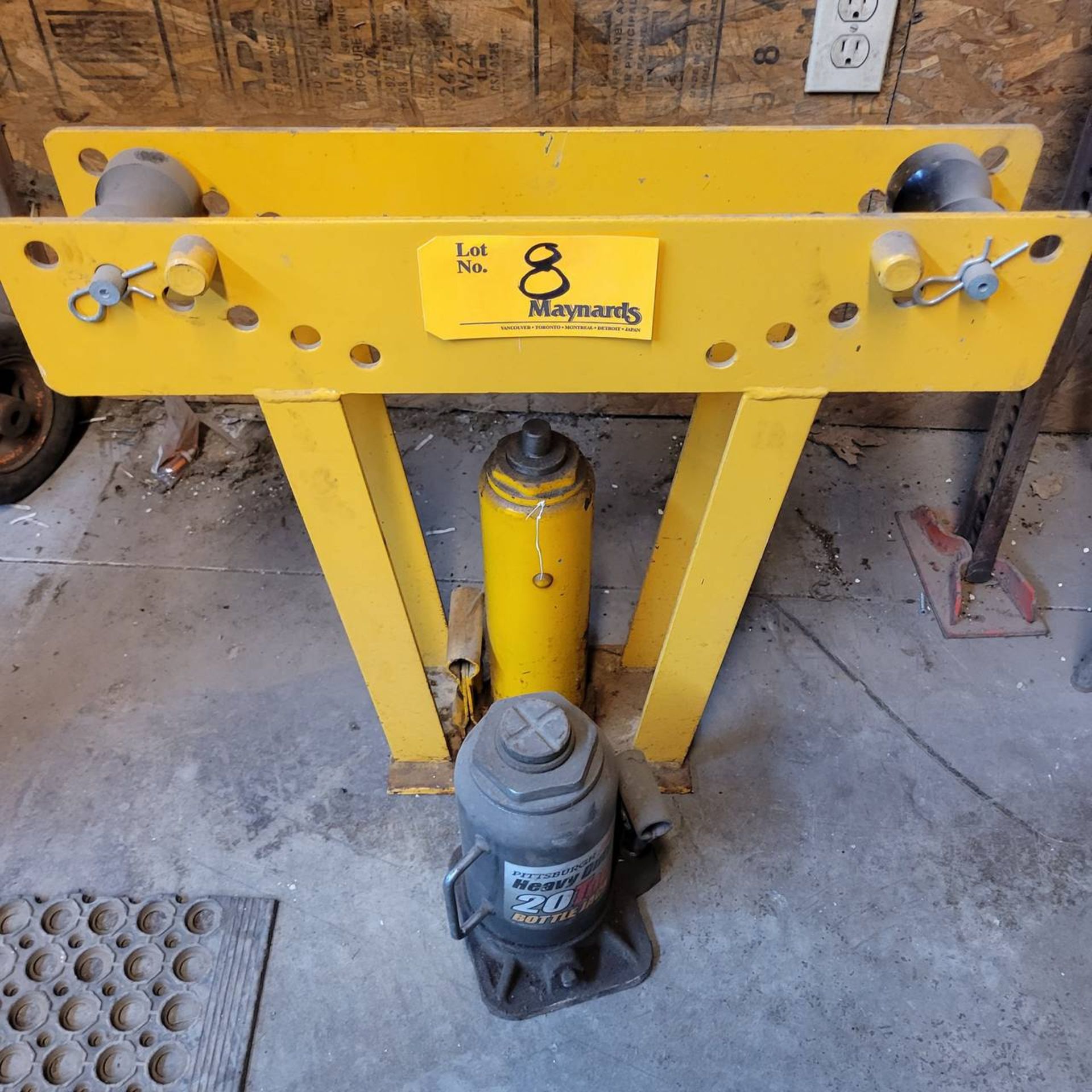 Power Fist Hydraulic conduit bender and 20 ton hydrsulic bottle jack