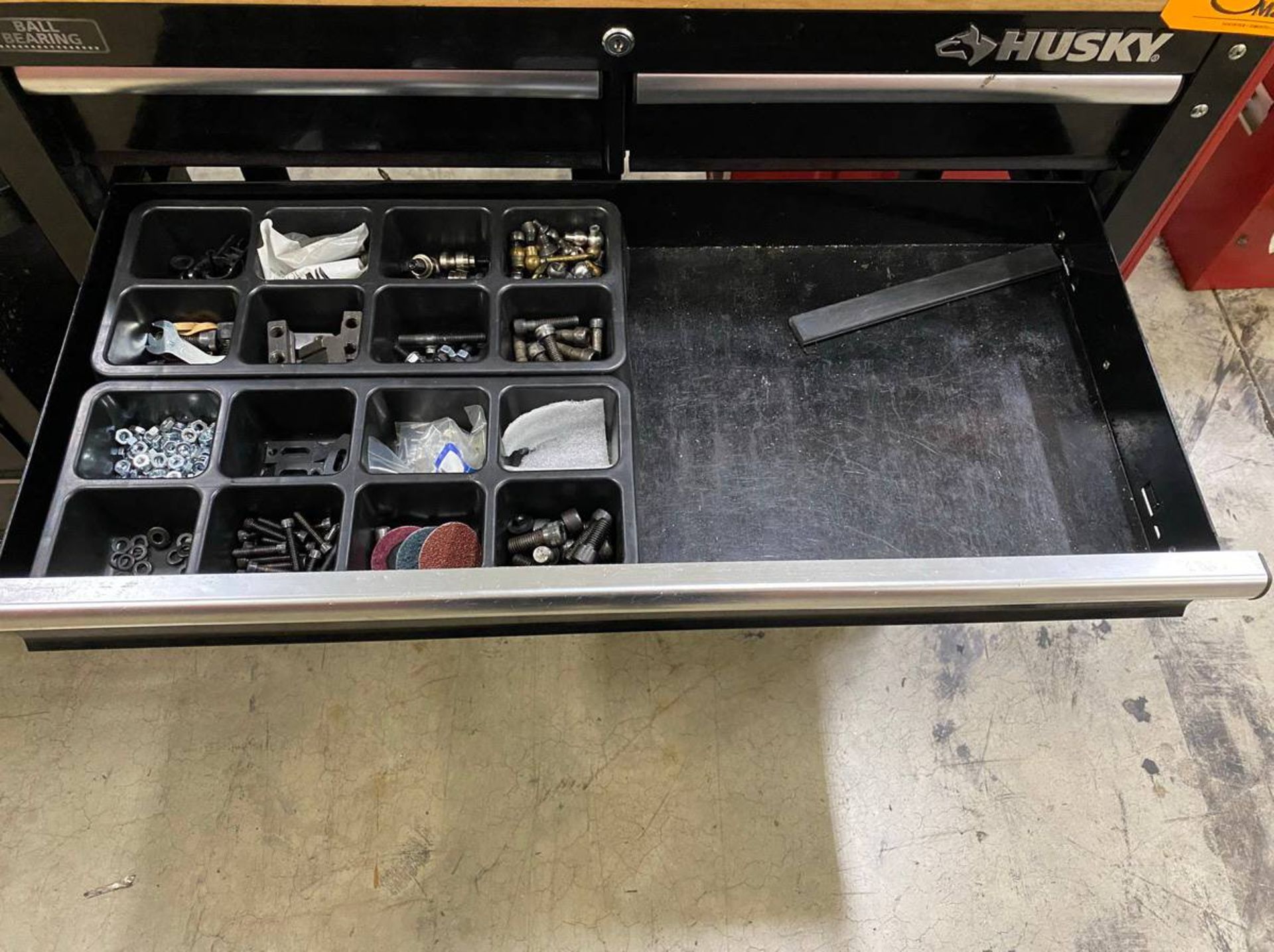 Husky 36'' L x 17'' W x 39'' H 3-Drawer Rolling Tool Box - Image 2 of 5
