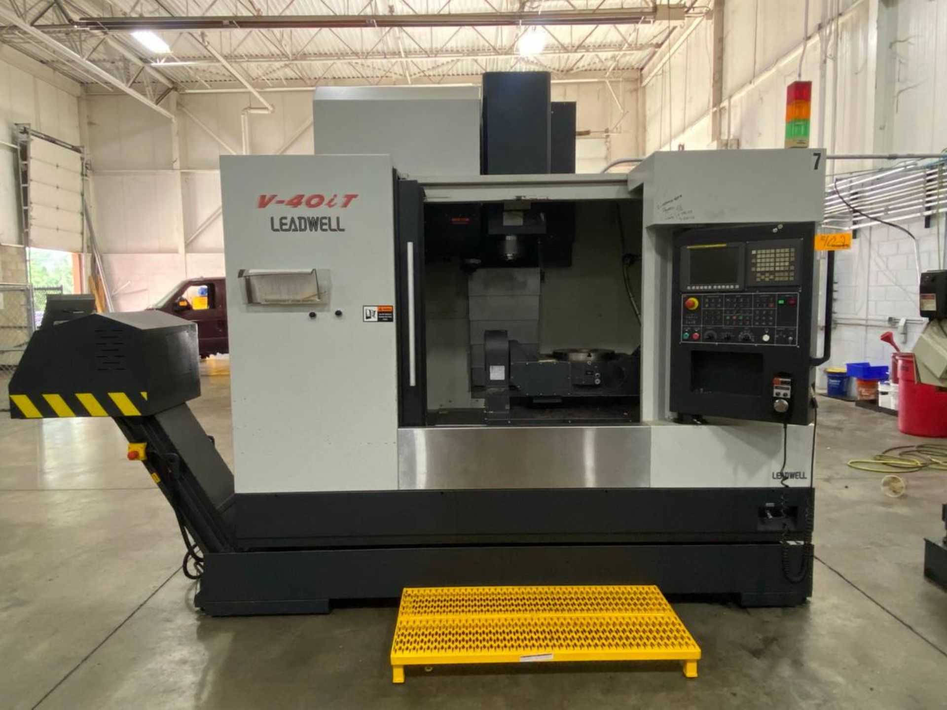 2014 Leadwell V-40IT CNC VERTICAL MACHINING CENTER