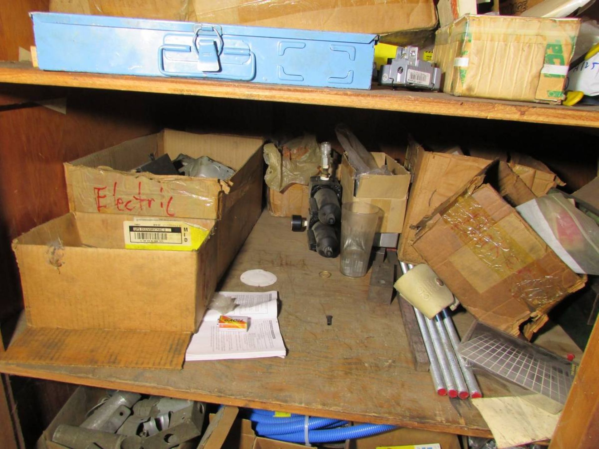 Contents of Building Maintenance Storage Closet - Image 9 of 19