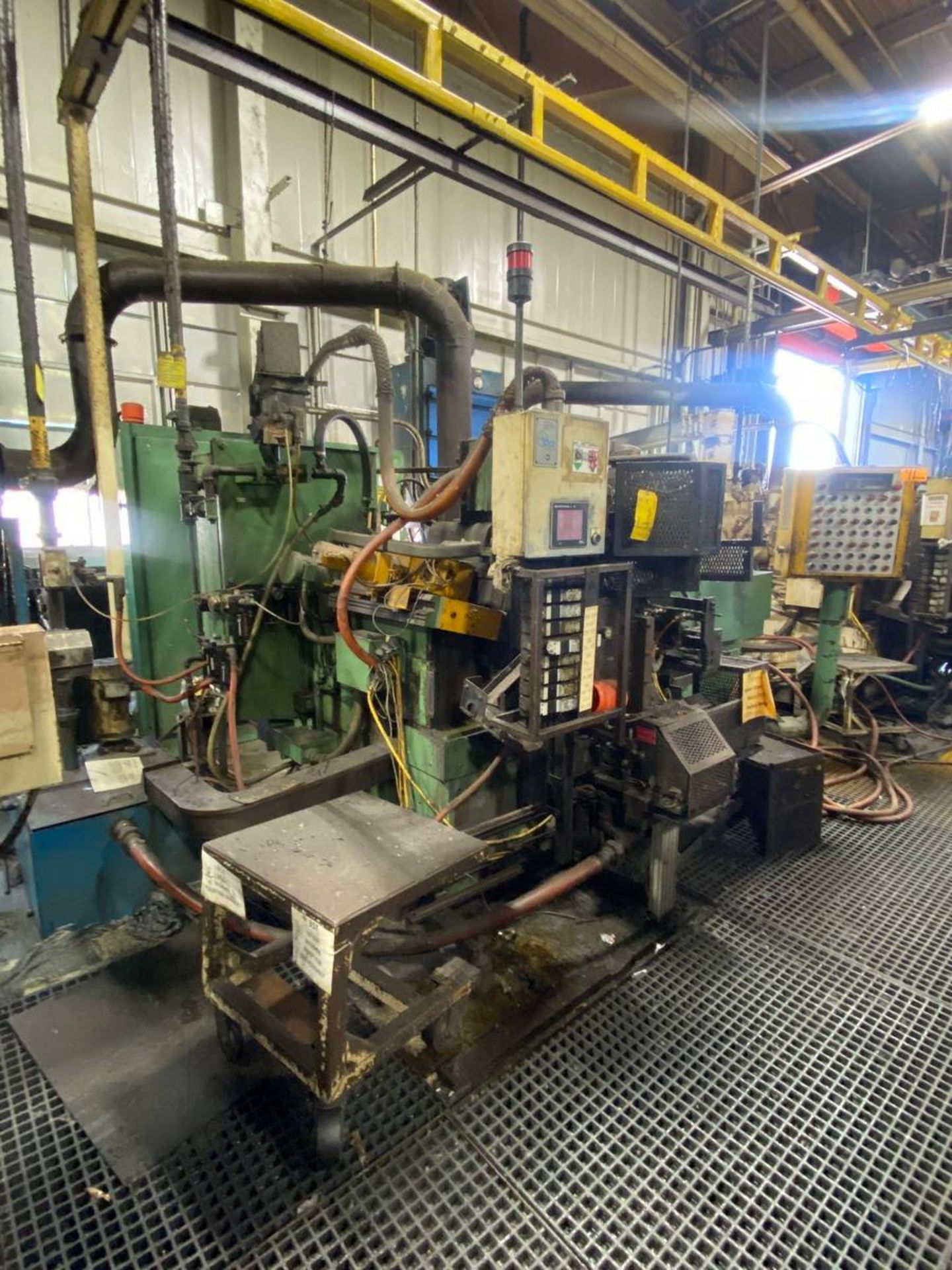 1992 CINCINNATI MILACRON LR 220-8 CENTERLESS GRINDER