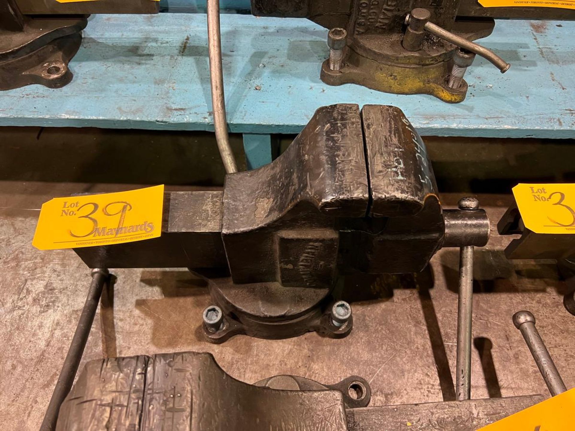 Columbian No. 60 4-1/2'' Swivel Bench Vise