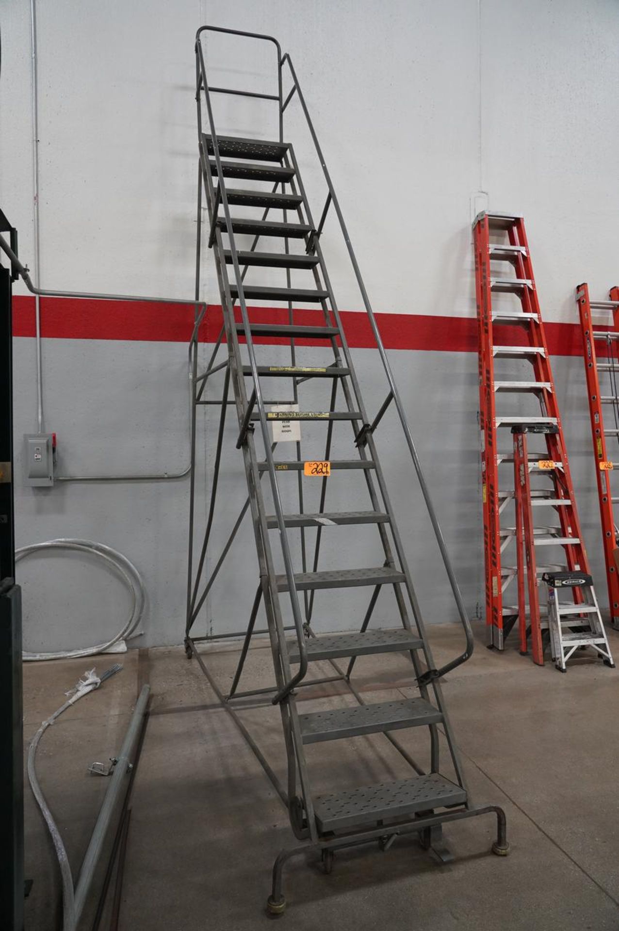 15 Step Rolling safety Ladder