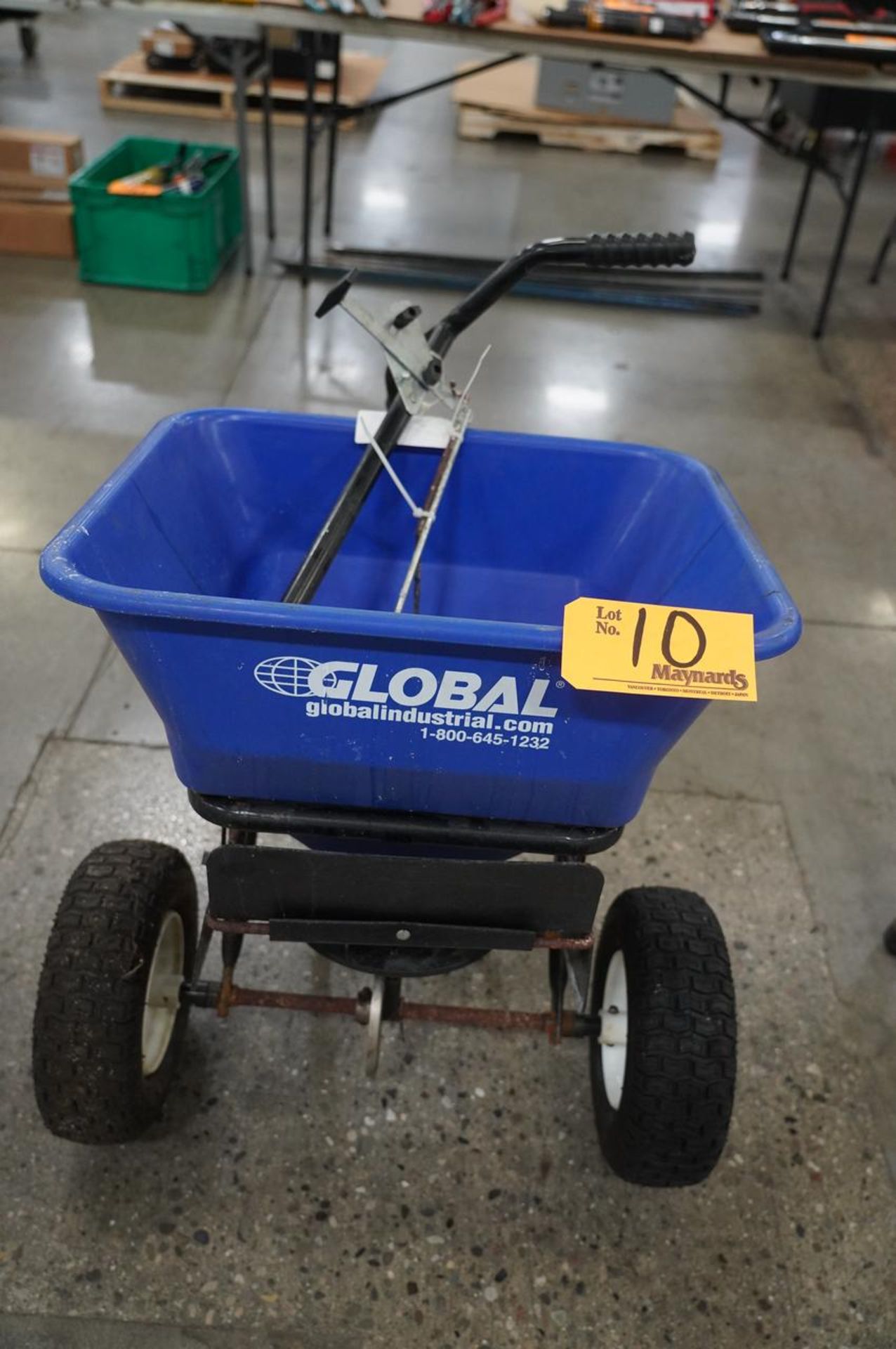 Global Industrial 2 Wheel Spreader