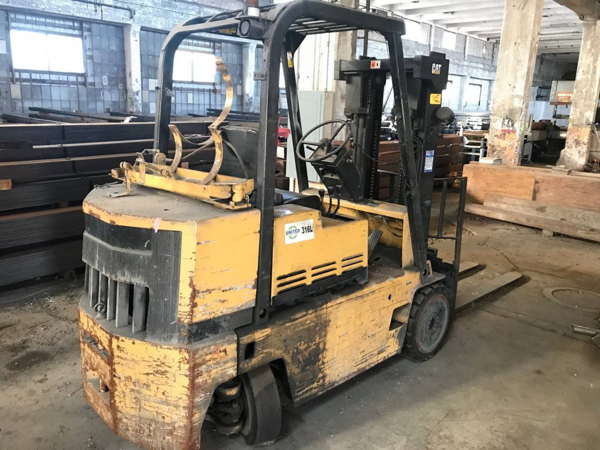 1996 Caterpillar T80D 8,000 Lb Capacity LP Type Forklift