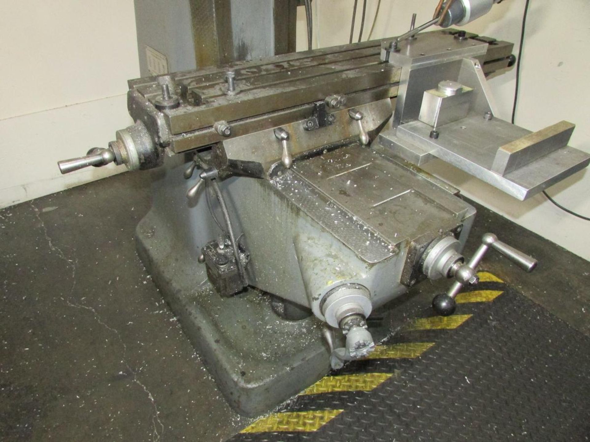 Bridgeport Vertical Milling Machine - Image 6 of 13