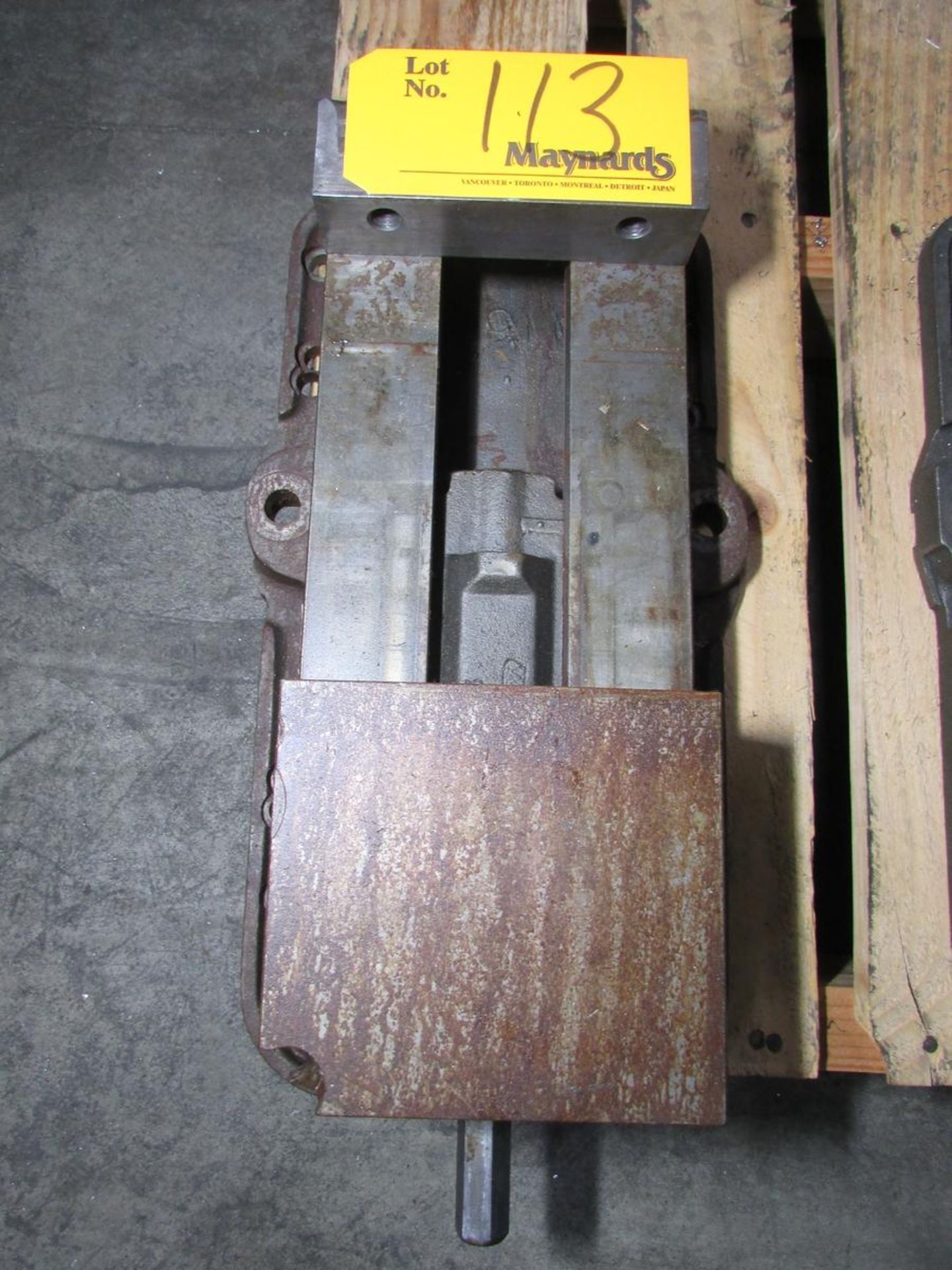 Kurt D60 6" Machine Vise - Image 3 of 4