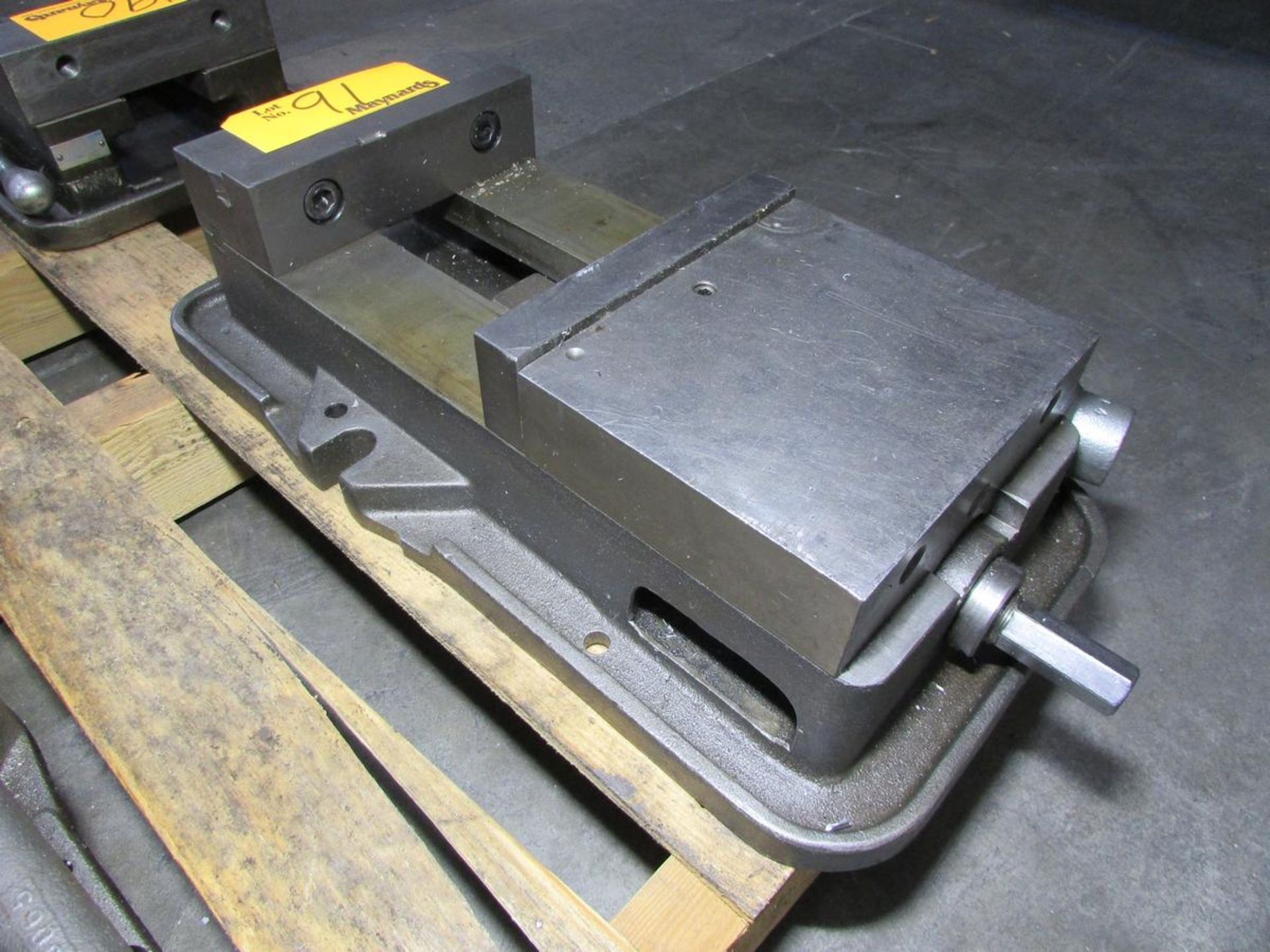 Kurt D80 8" Machine Vise - Image 4 of 4