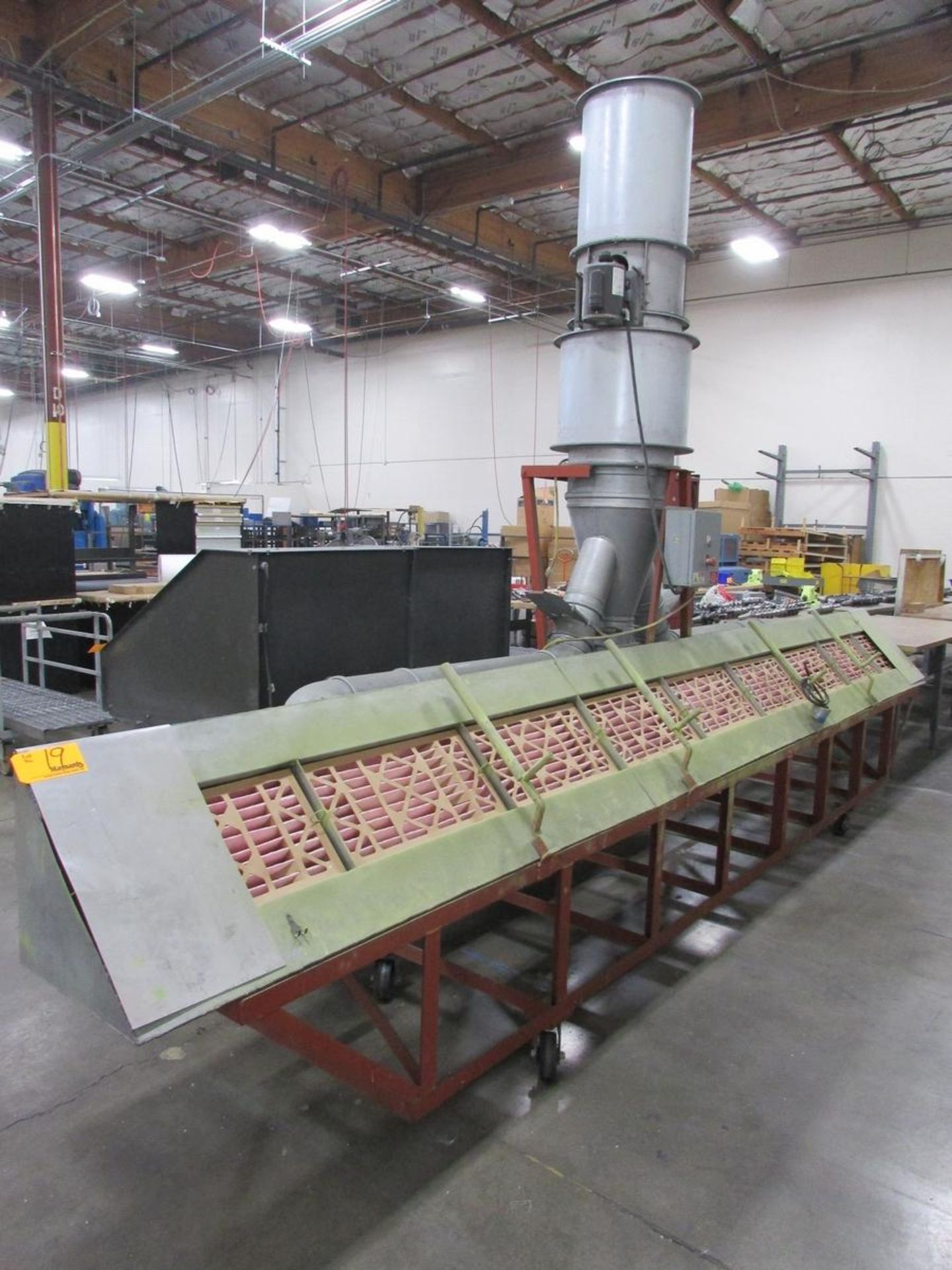 Global Finishing Solutions 18' Rolling Paint Table