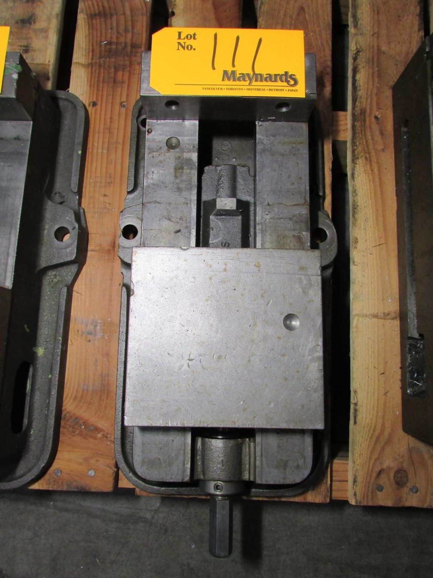 Kurt D60 6" Machine Vise - Image 3 of 4