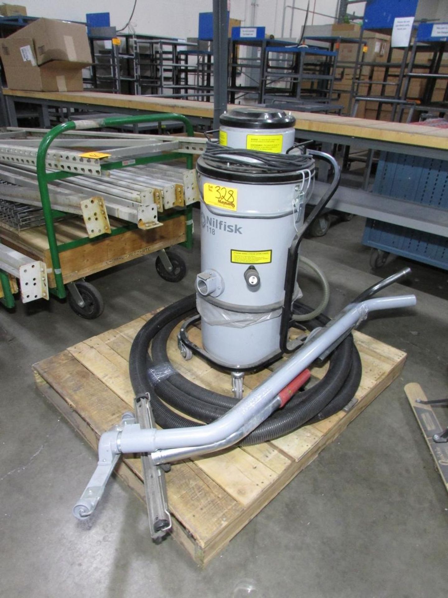 Nilfisk Model 118 Industrial Vacuum Cleaner - Image 2 of 6