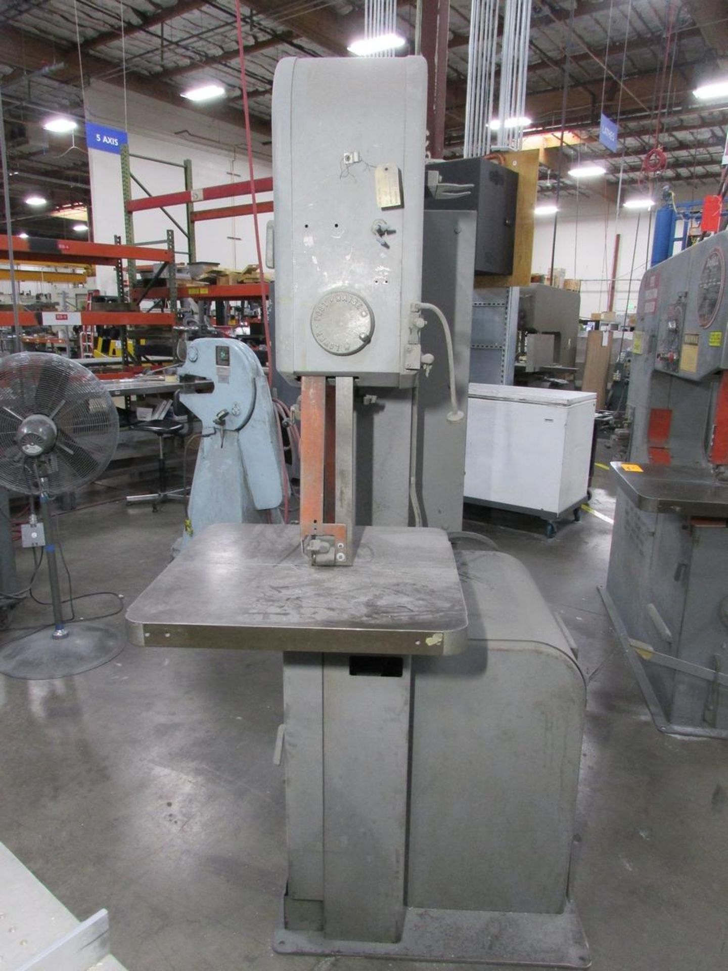 DoAll 2013-20 Vertical Bandsaw - Image 11 of 12