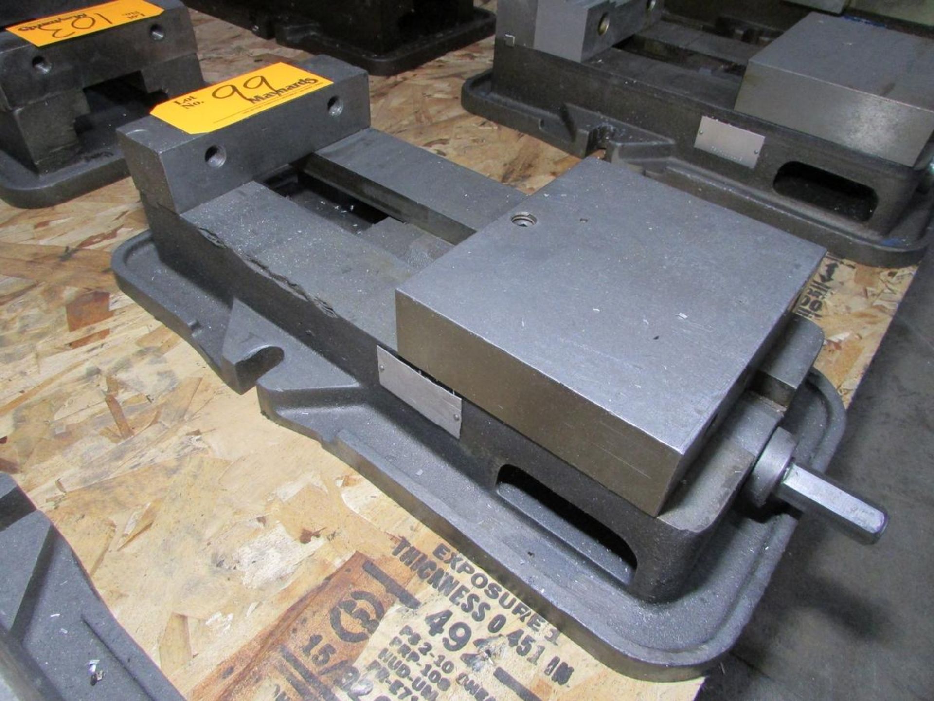 Kurt D80 8" Machine Vise - Image 4 of 4