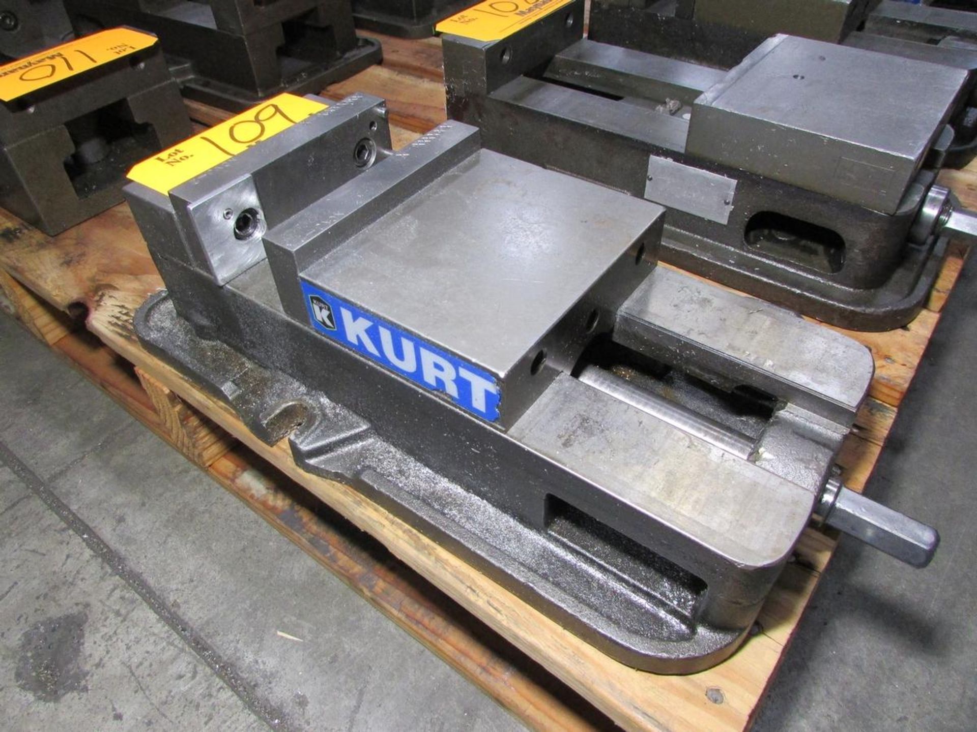 Kurt D675 6" Machine Vise - Image 4 of 4