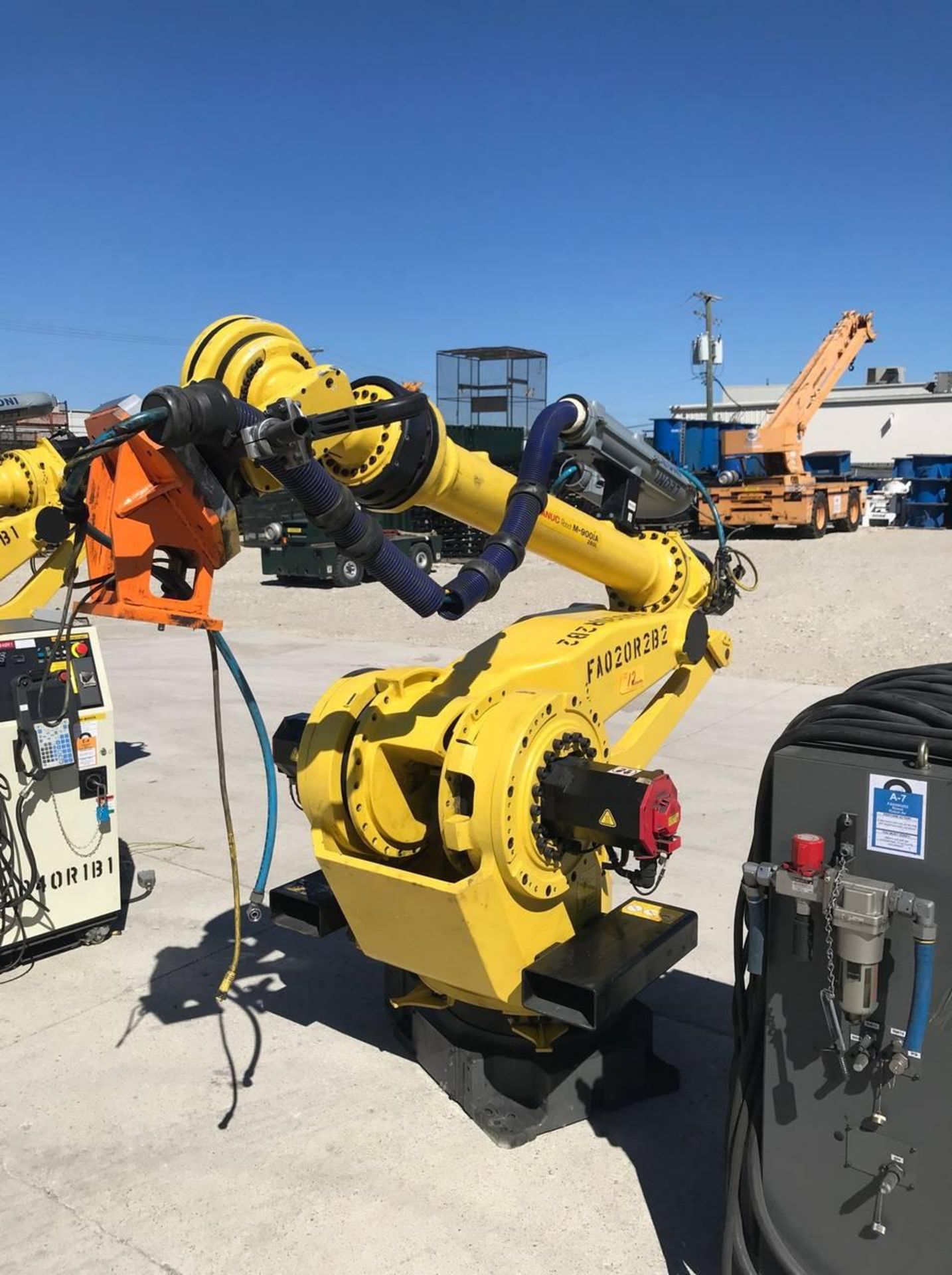 2011 Fanuc M900ia-260L Robot with R30ia controller