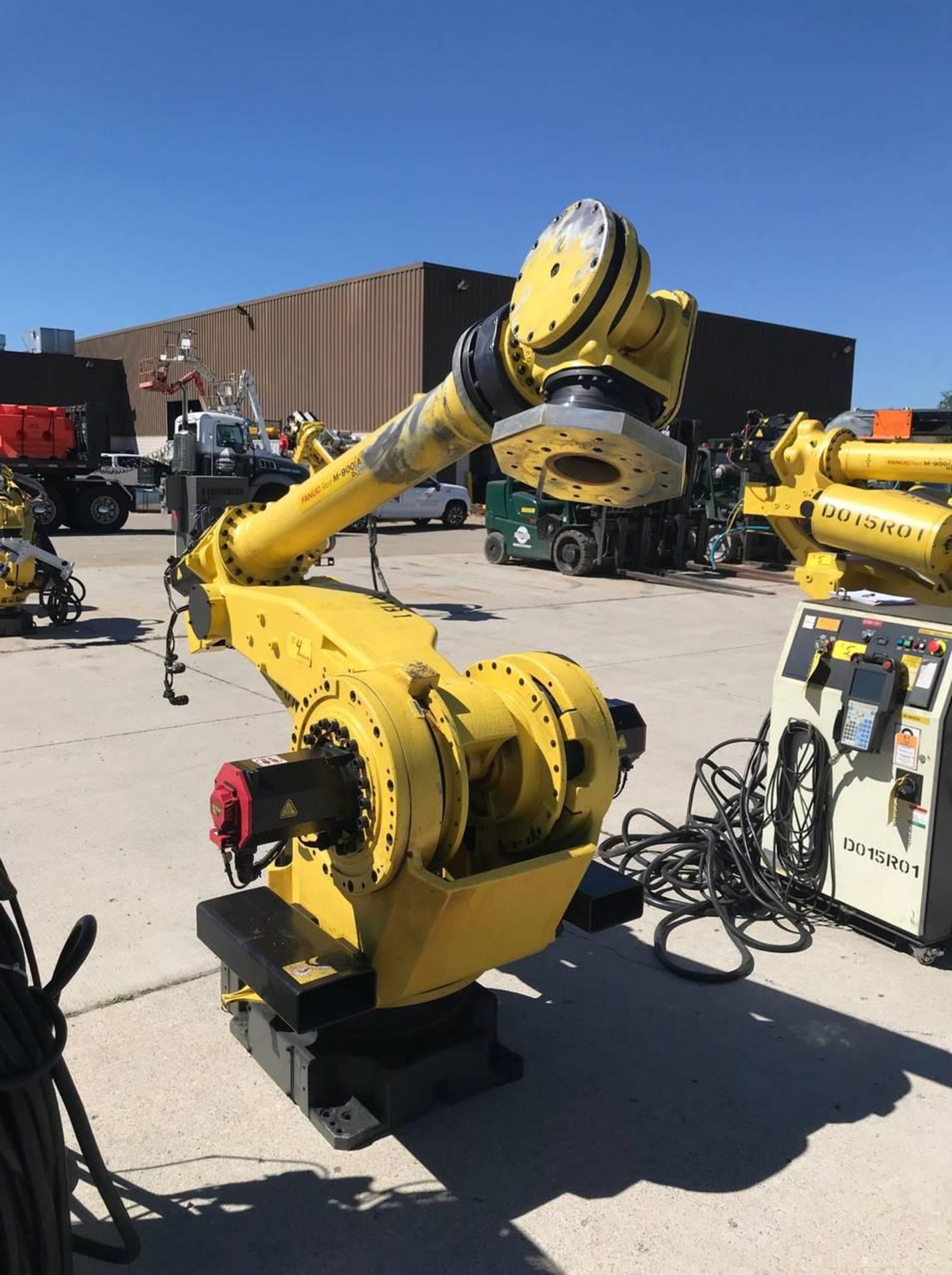 2011 Fanuc M900ia-260L Robot with R30ia controller - Image 3 of 13