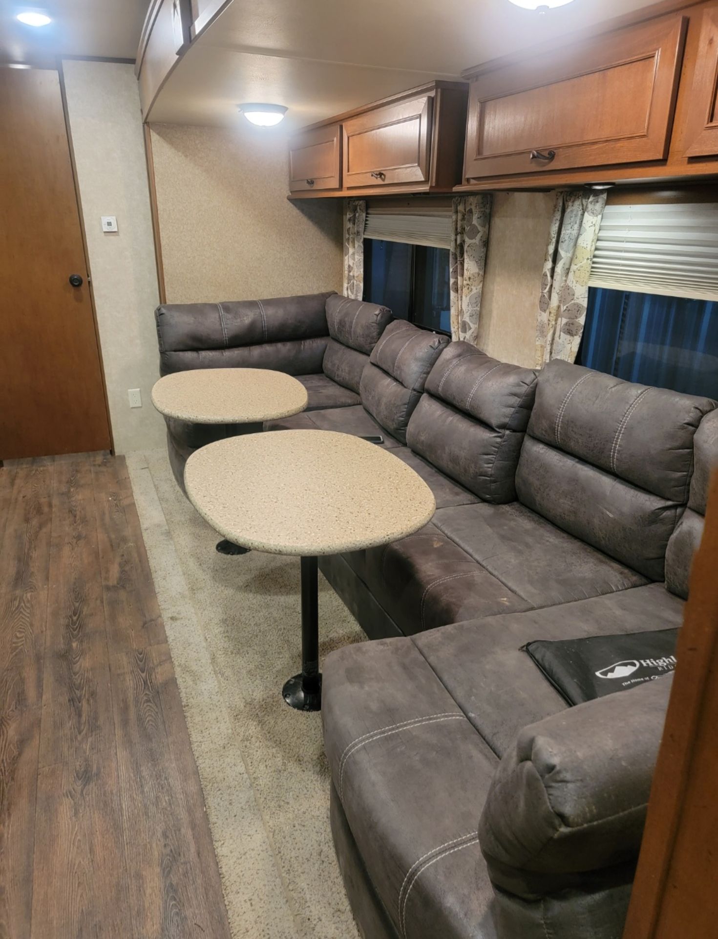 2015 LIGHT BY OPEN RANGE 308 BHS, HARDWALL, 3-SLIDES, BUNKROOM, POWER AWNING, JACK, STABILIZERS, - Image 8 of 17