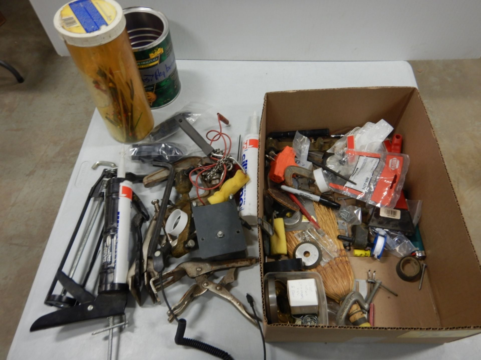 L/O ASSORTED HANDTOOLS, COMBINATION WRENCHES, SOCKETS, CAULKING GUNS, CHISELS, PLIERS, ETC. - Image 4 of 7