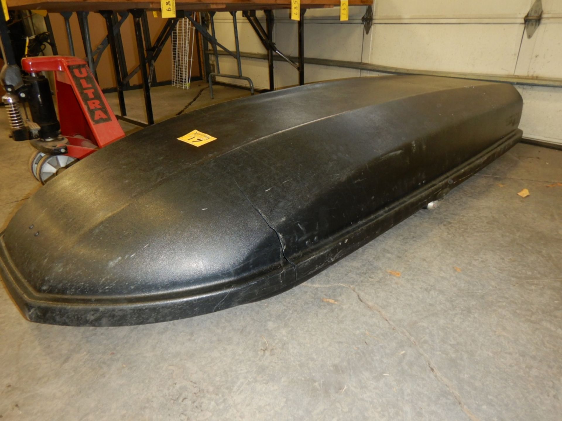 THULE ROOF MOUNT CARGO CARRIER - DAMAGED - Image 4 of 6