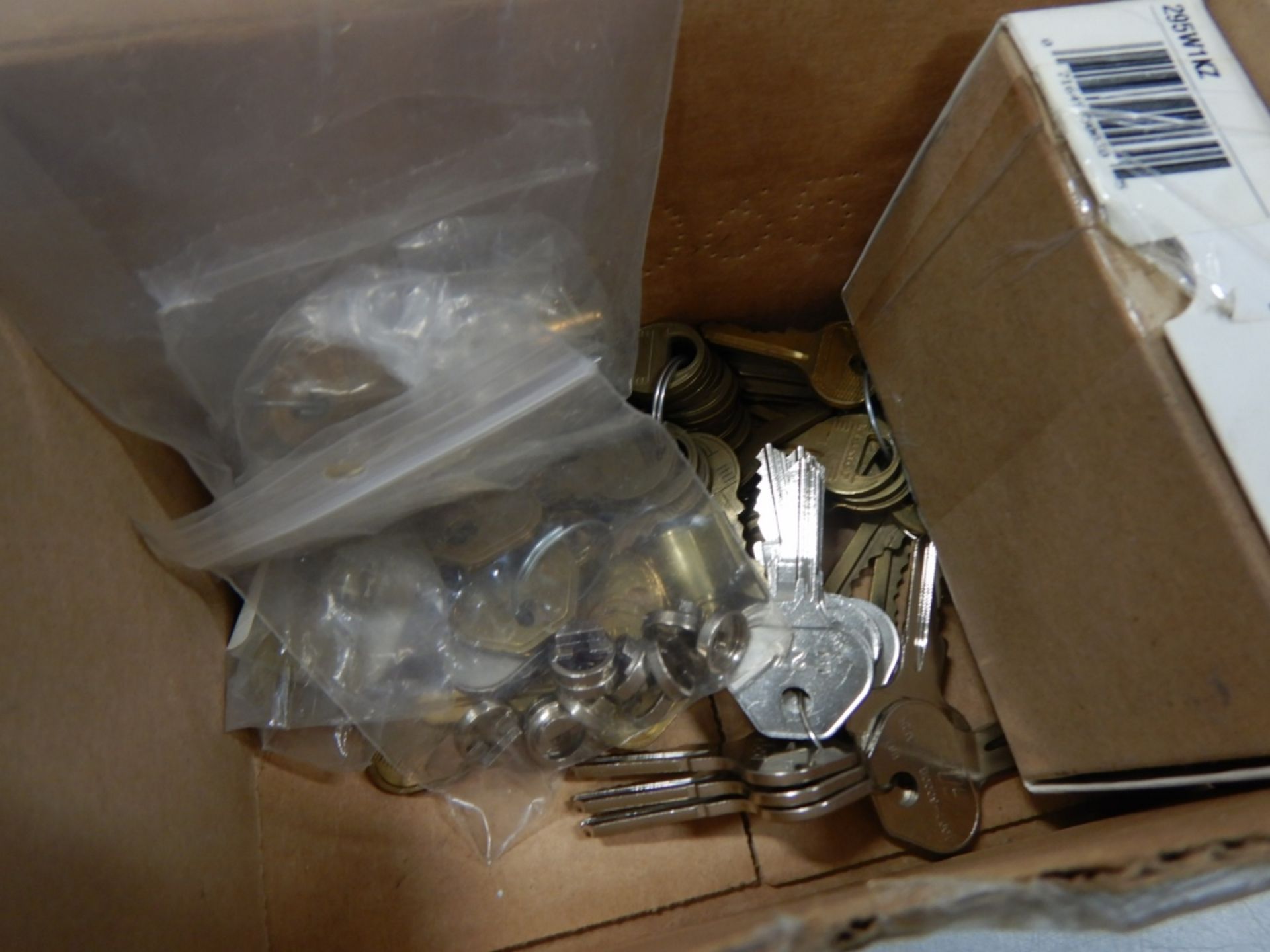 L/O ASSORTED HARDWARE, TUMBLER ASSORTMENT, WEISER SMART KEY PARTS, MISC. TUMBLERS, ETC. - Image 12 of 12