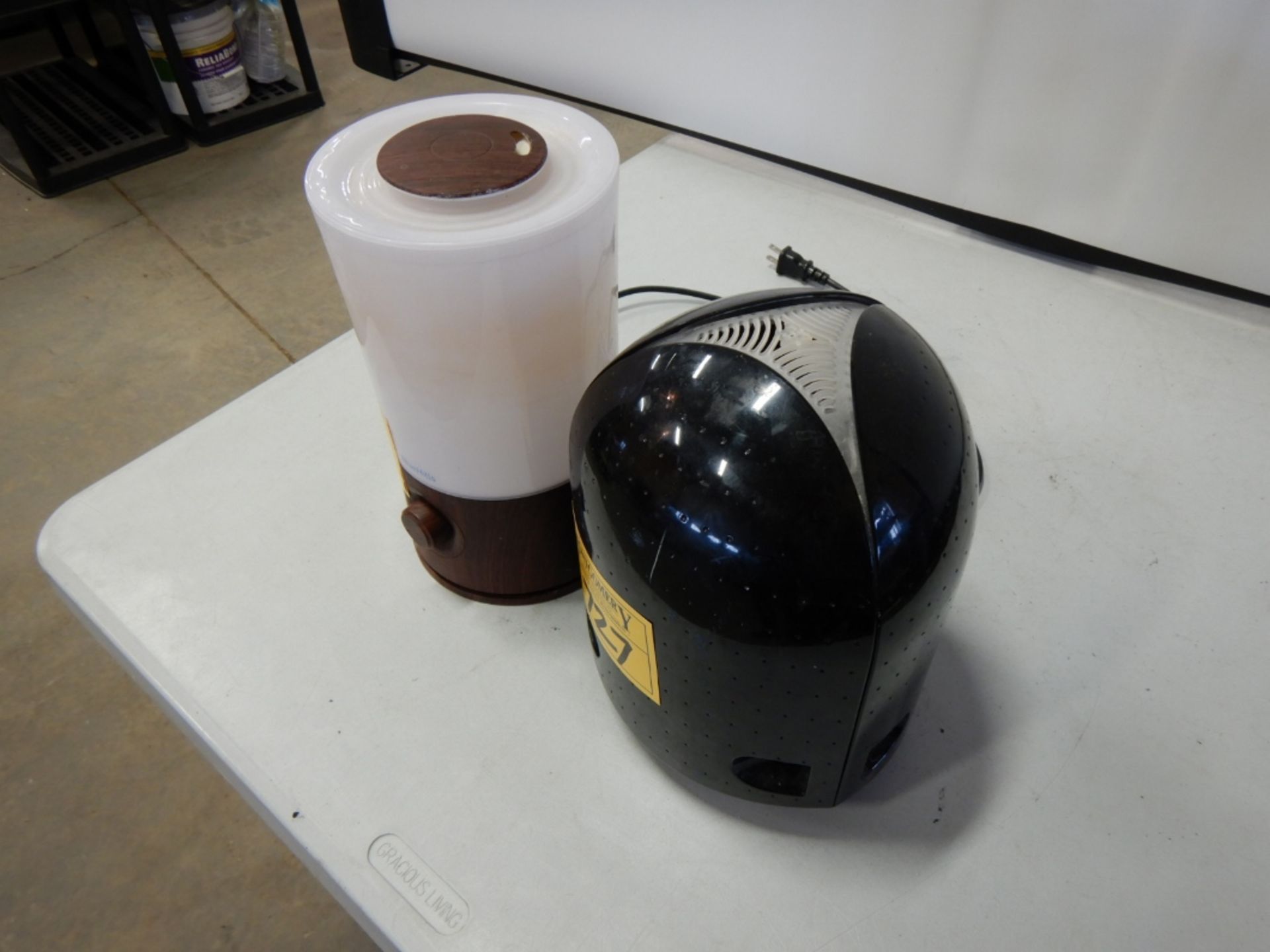 BLUEHILLS HUMIDIFIER AND AIR PURIFIER - Image 2 of 2