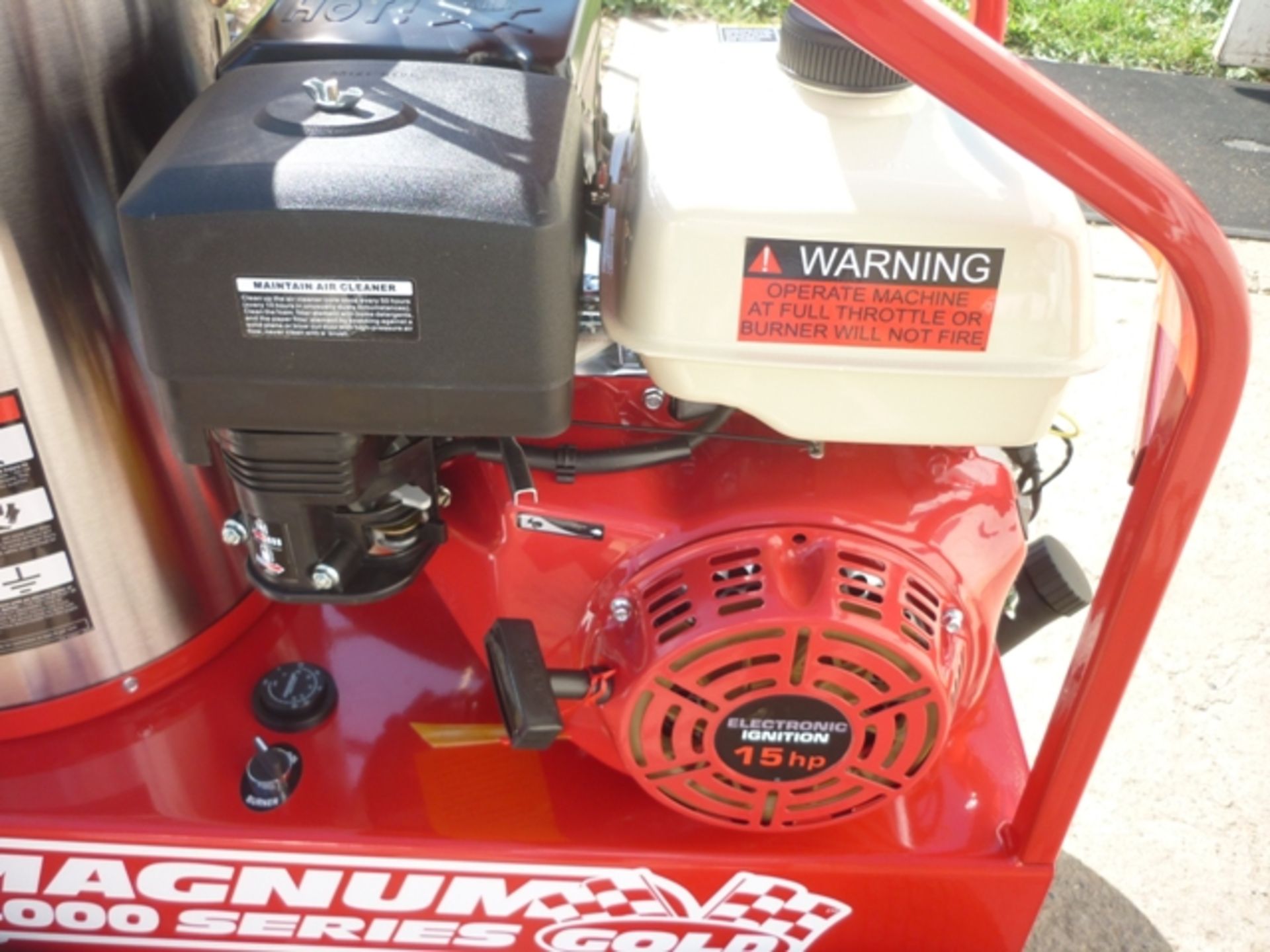 EASY KLEEN MAGNUM 4000 HOT WATER PRESURE WASHER S/N 215110 - NOTE "NO OIL IN ENGINE OR PUMP" - Image 4 of 4