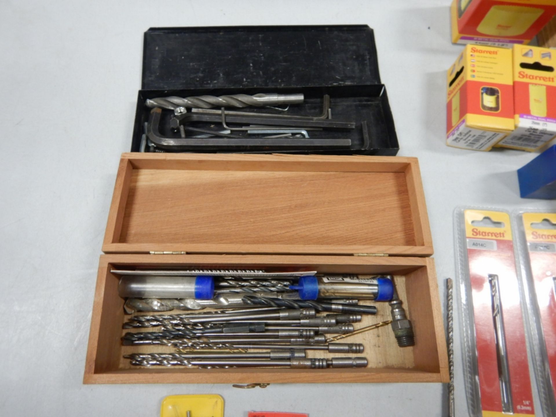 L/O ASSORTED DRILL BITS, HOLE SAWS, MASONRY BIT, METAL STAMPS, MISC. DRILL SAW SETS, ETC. - Image 4 of 5