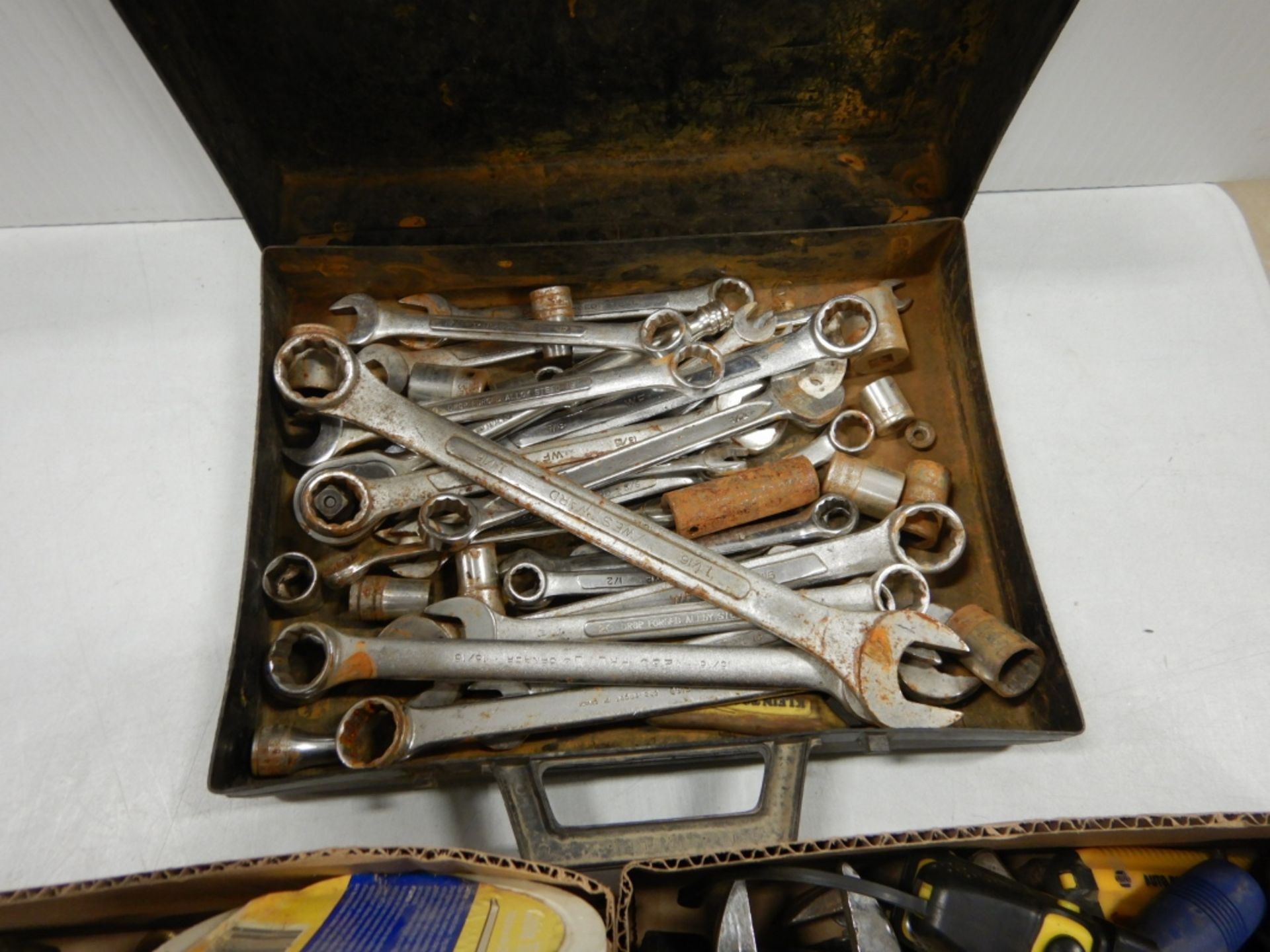 L/O ASSORTED HANDTOOLS, COMBINATION WRENCHES, SOCKETS, CAULKING GUNS, CHISELS, PLIERS, ETC. - Image 3 of 7