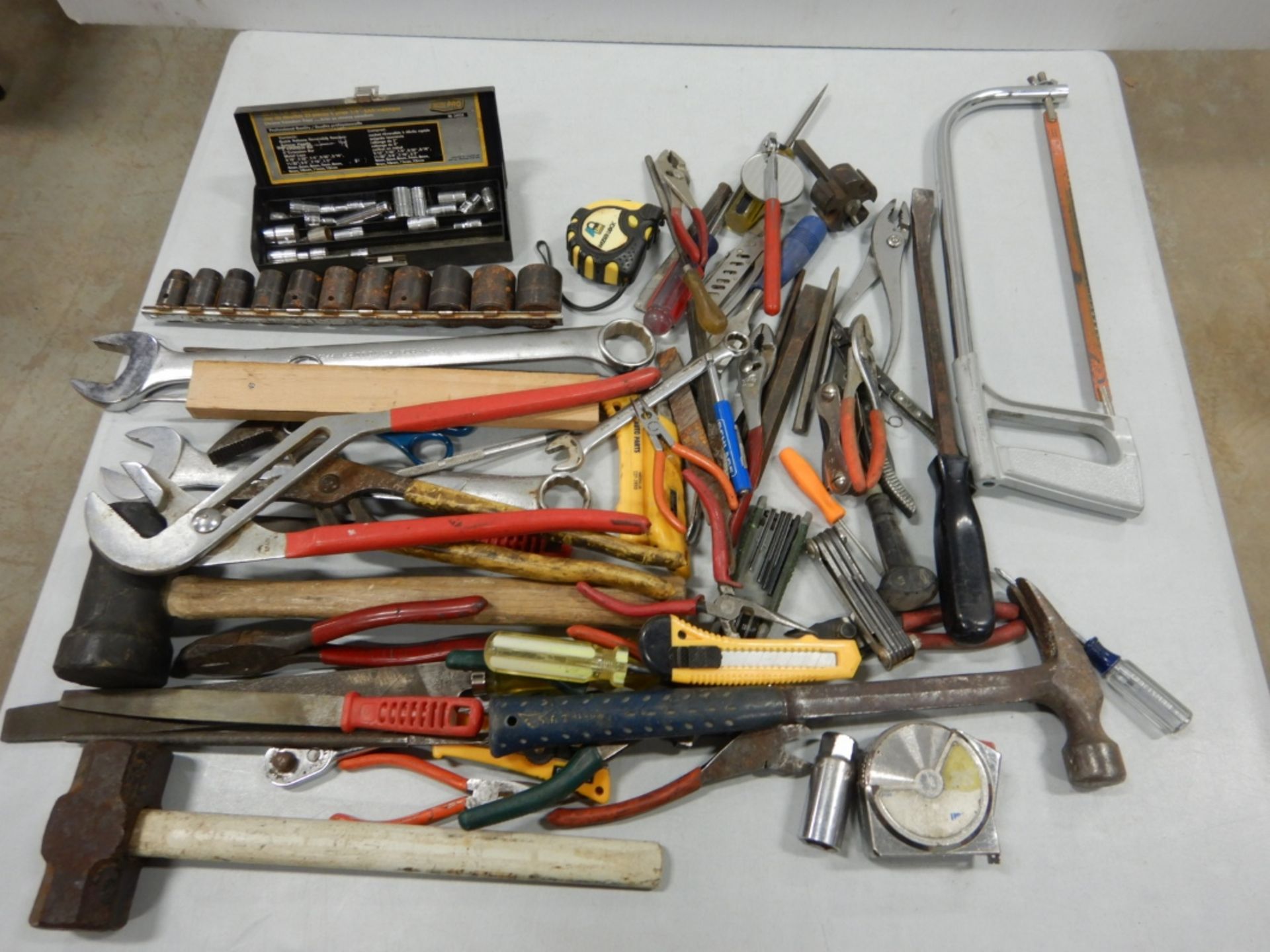 L/O ASSORTED HANDTOOLS, COMBINATION WRENCHES, SOCKETS, CAULKING GUNS, CHISELS, PLIERS, ETC. - Image 5 of 7