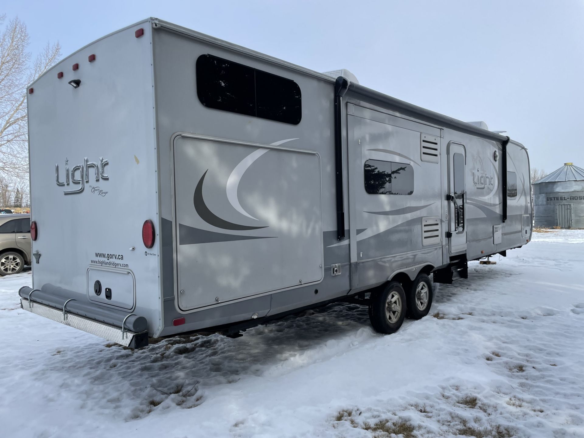 2015 LIGHT BY OPEN RANGE 308 BHS, HARDWALL, 3-SLIDES, BUNKROOM, POWER AWNING, JACK, STABILIZERS, - Image 2 of 17