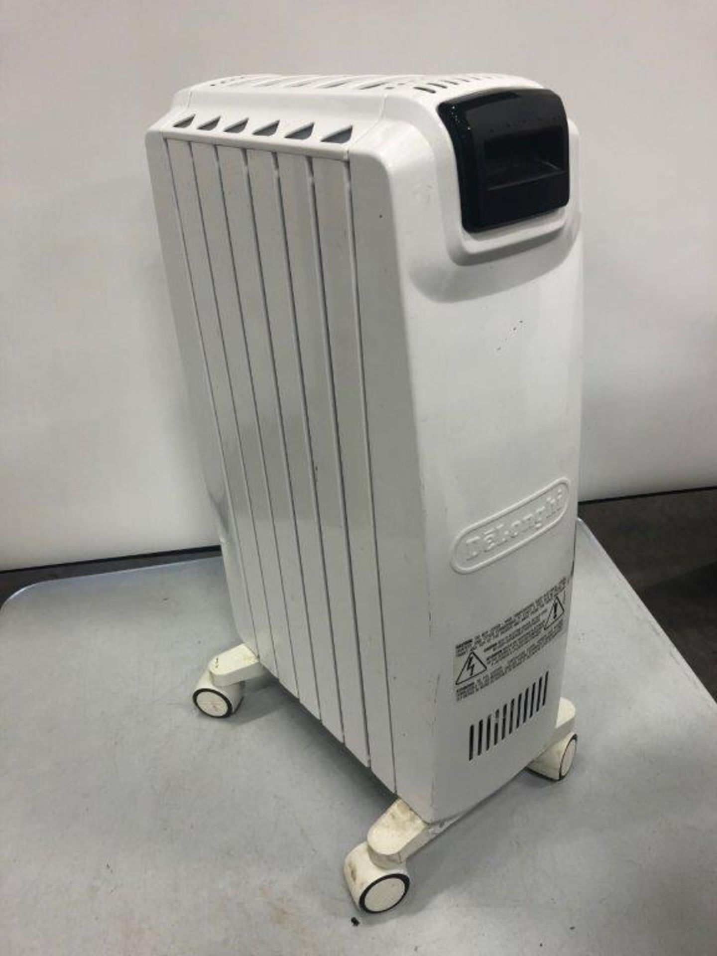 DELONGHI PORTABLE OIL FILLED DOMESTIC RADIANT HEATER - Image 2 of 2