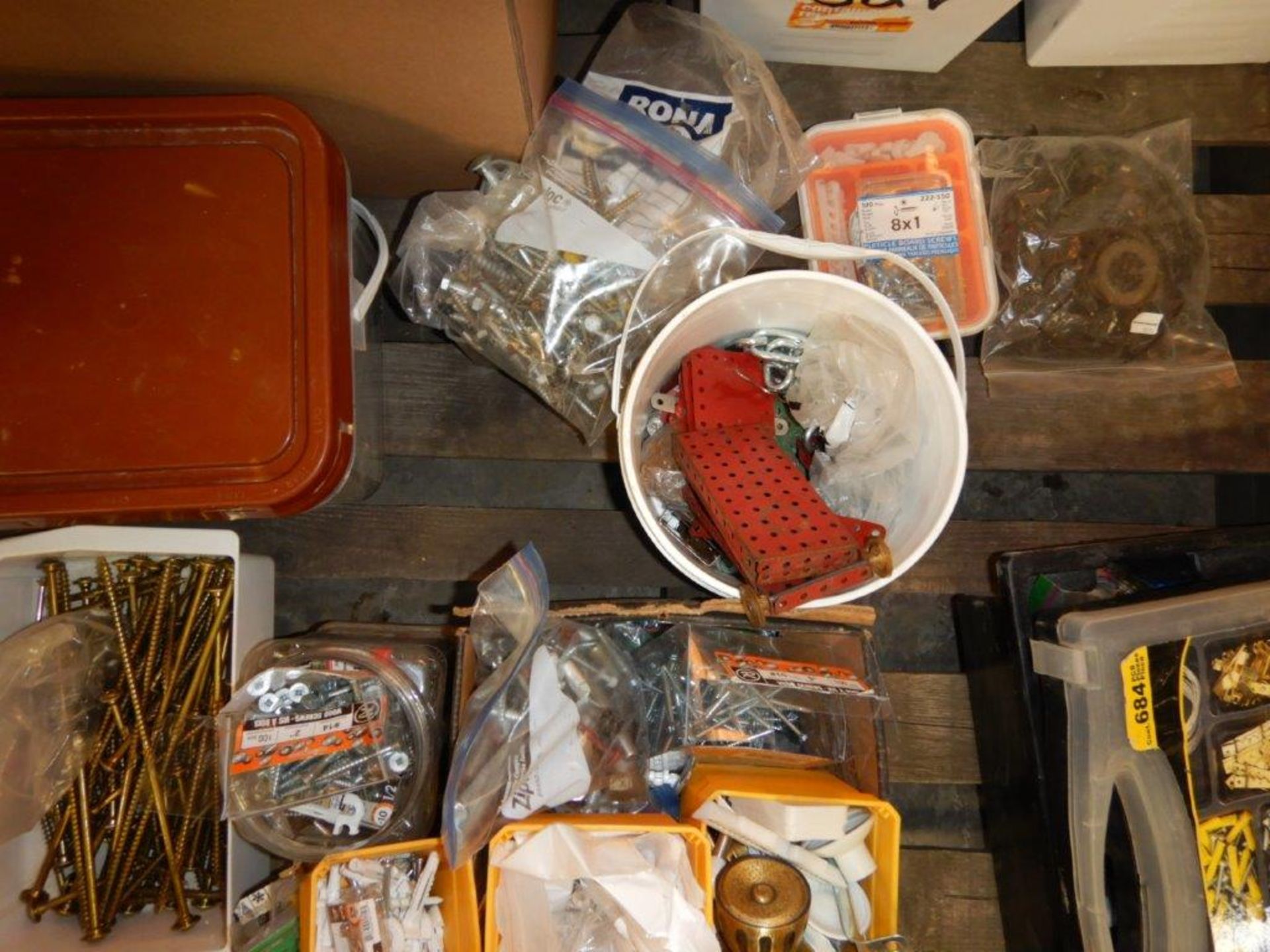 PALLET OF ASSORTED HARDWARE AND FASTENERS - Image 6 of 8
