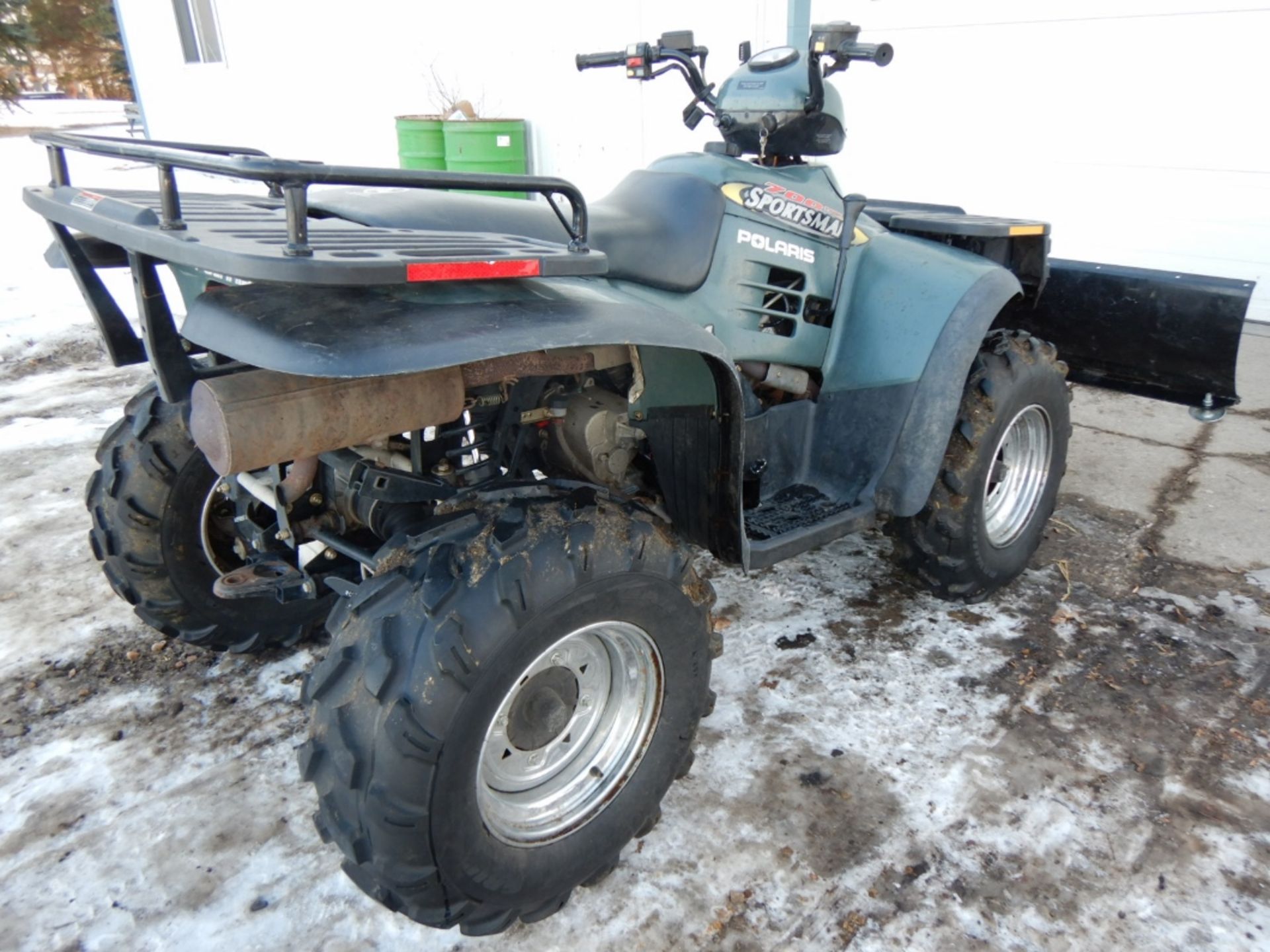 2002 POLARIS SPORTSMAN 700 ATV, AUTOMATIC, 4X4, 1404MILES SHOWING, 60IN SNOW BLADE, WINCH - Image 4 of 6