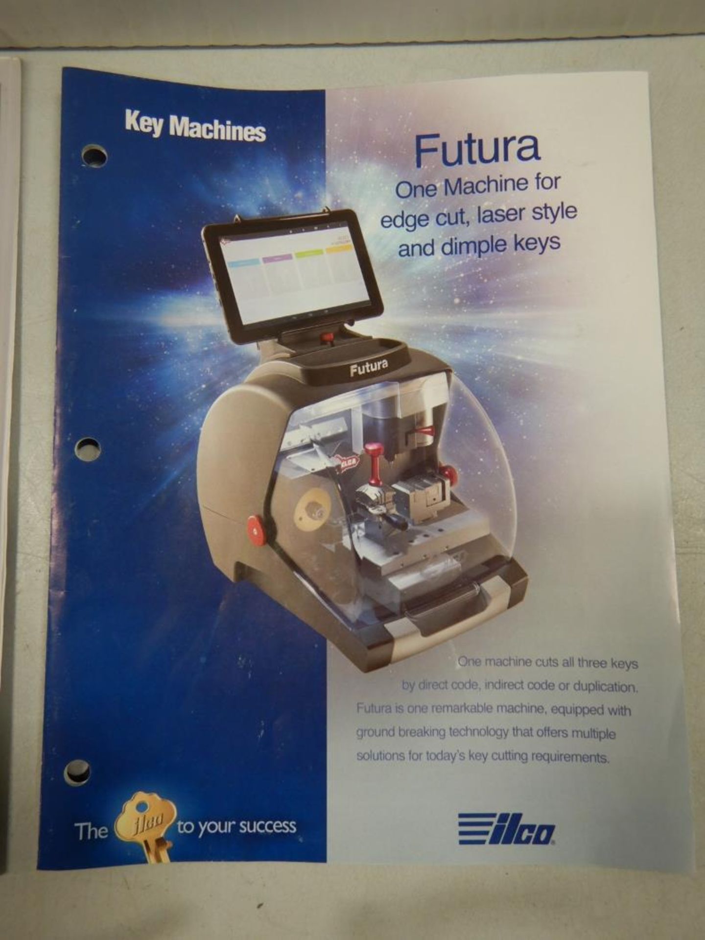 ILCO FUTURA NA ELECTRONIC KEY CUTTING MACHINE W/ ASUS TABLET S/N 1907011980502 - Image 17 of 22