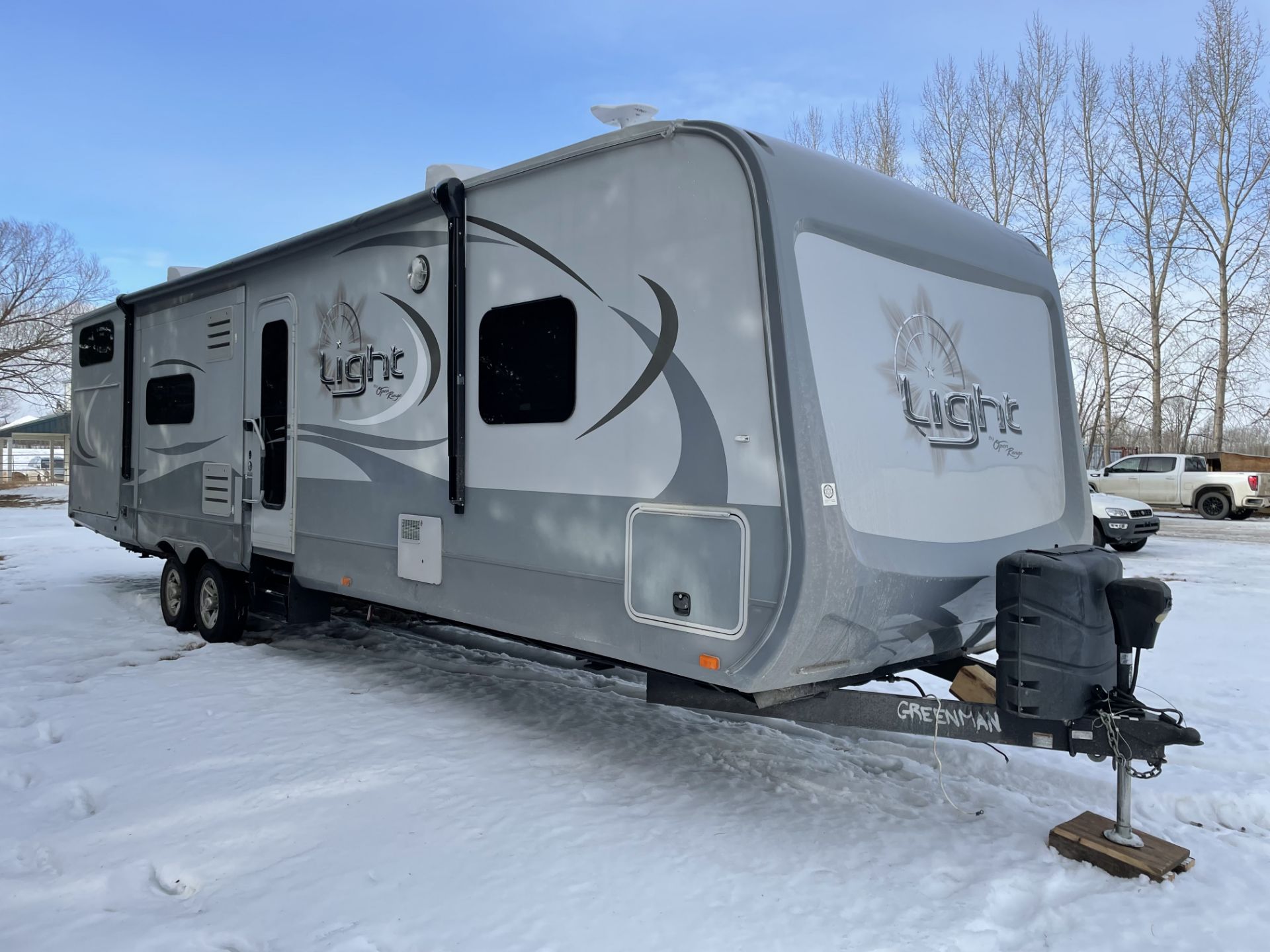 2015 LIGHT BY OPEN RANGE 308 BHS, HARDWALL, 3-SLIDES, BUNKROOM, POWER AWNING, JACK, STABILIZERS, - Image 3 of 17