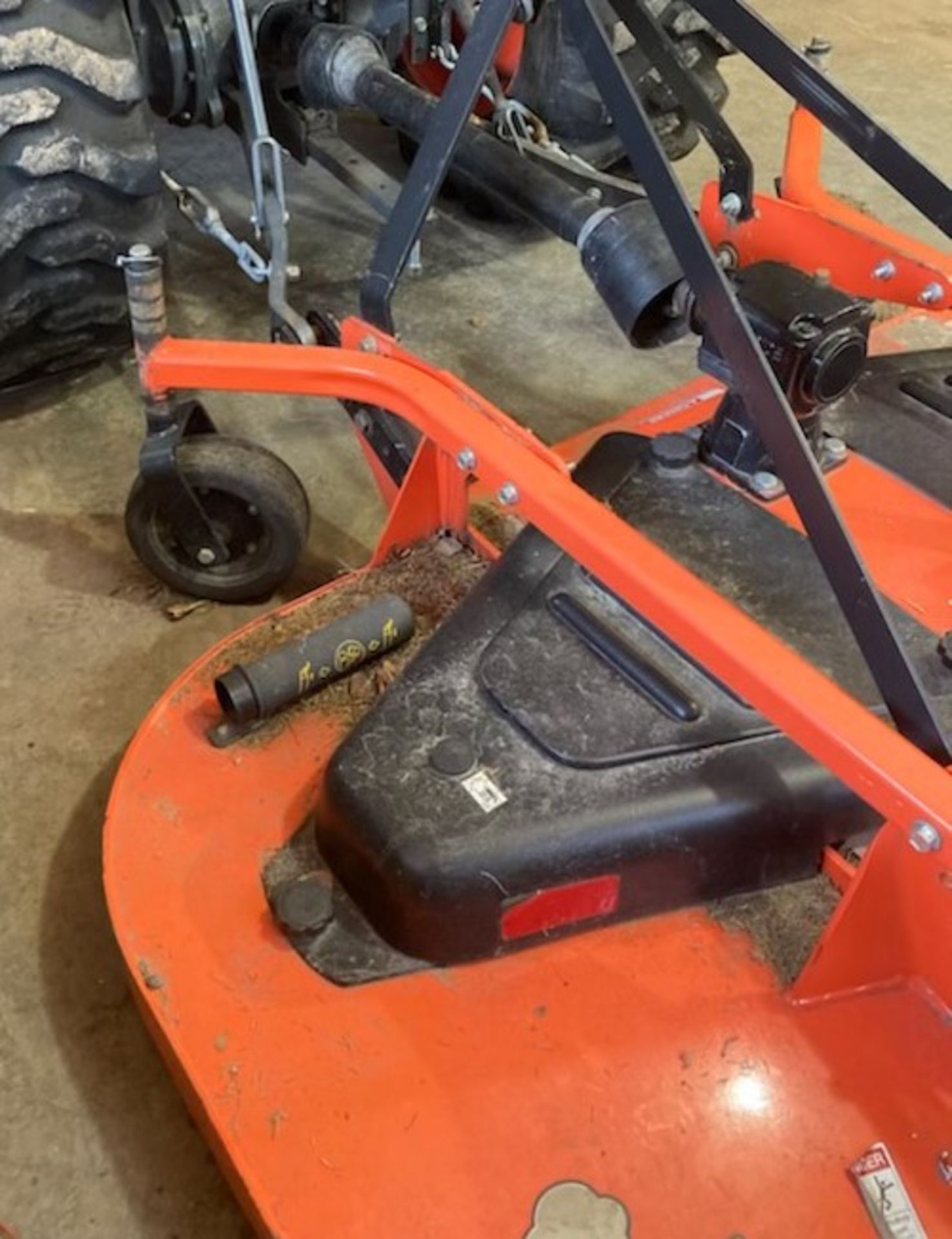 KUBOTA 72IN 3 POINT HITCH FINISHING MOWER - Image 2 of 6