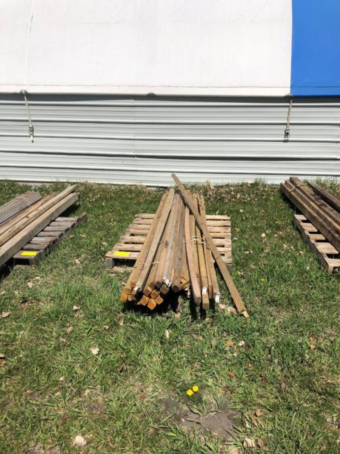 2-6"X6"X12FT TREATED POSTS AND ASSORTED LUMBER - Image 4 of 5