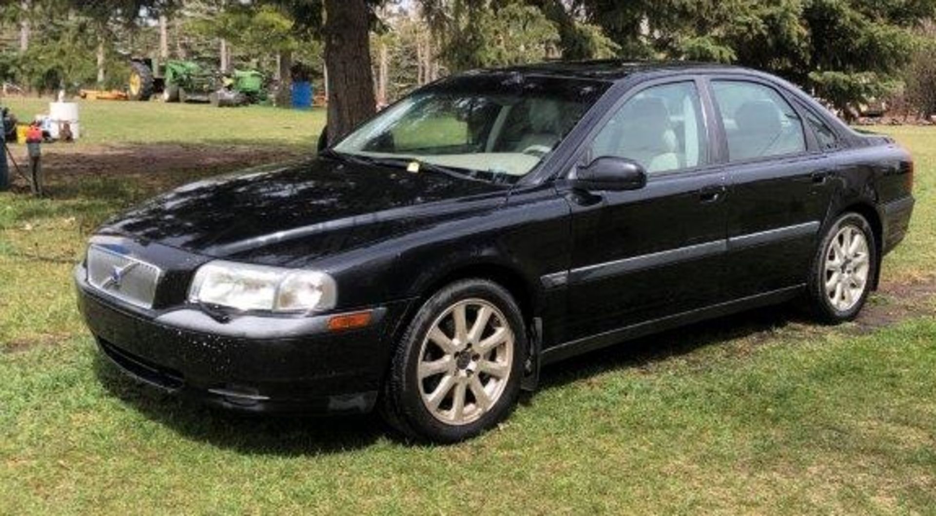 2002 VOLVO S80 SEDAN CAR, 2.9L GAS ENGINE B6294S2, 4DR, LEATHER, PD/PW/PL, 192,880 KM’S SHOWING - Image 2 of 10