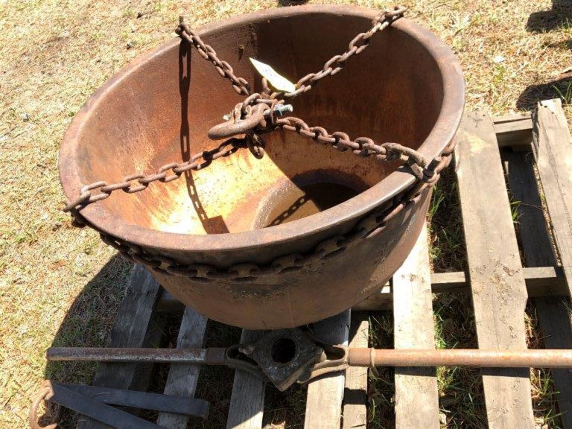 27" STEEL CAULDRON - Image 4 of 4