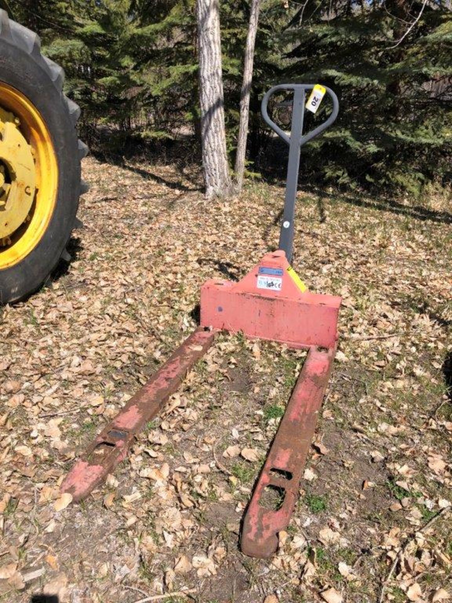 5500LB PALLET JACK ML55 AND 3000LB PALLET JACK INDUSTRIA PLEX, NEEDS REPAIR - Image 8 of 10