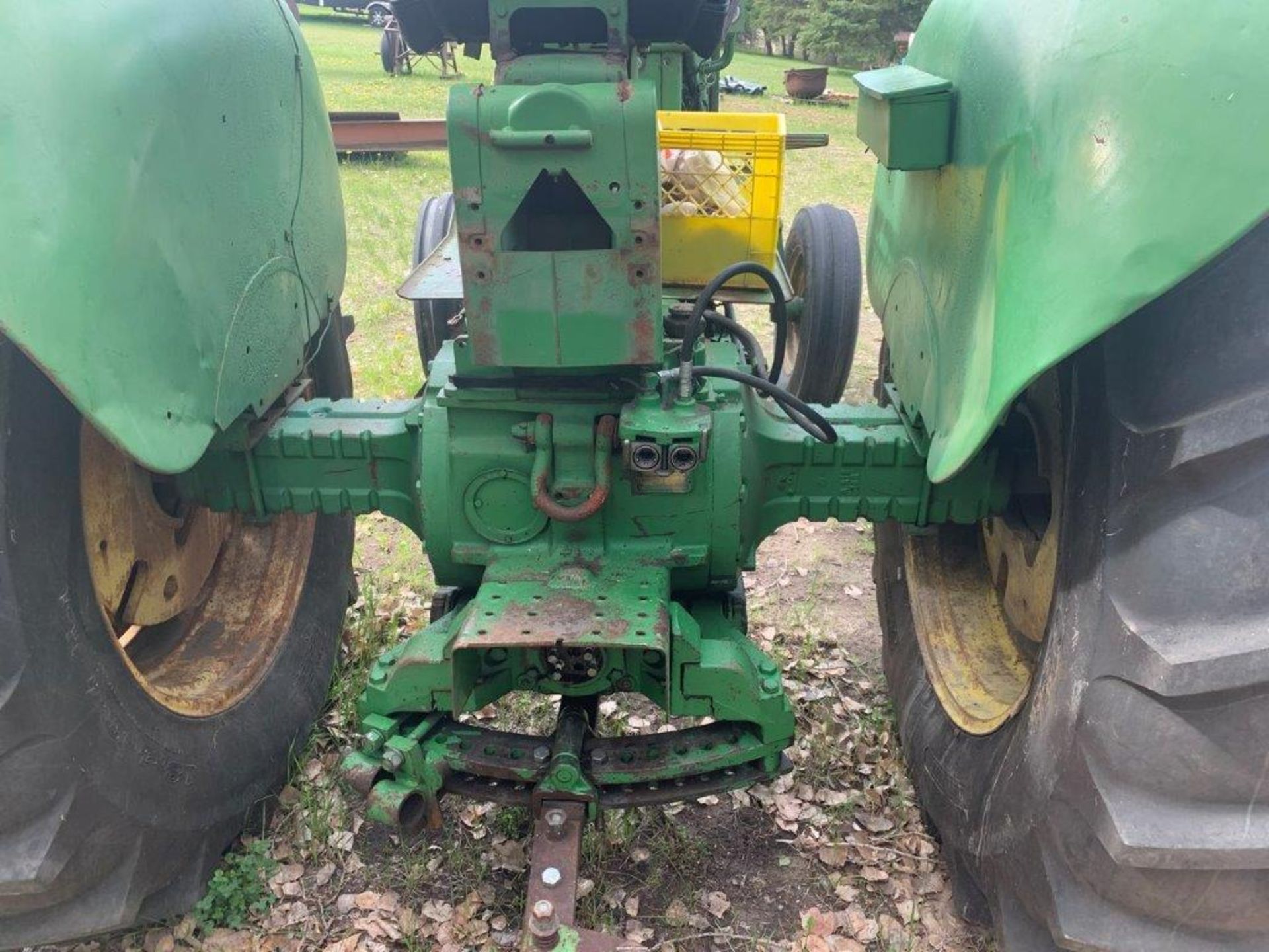 JOHN DEERE 4010 TRACTOR, DIESEL, 2WD, 18.4-34 R1 RUBBER (GOOD CONDITION), 540 PTO, S/N 401022T3600 - Image 9 of 14