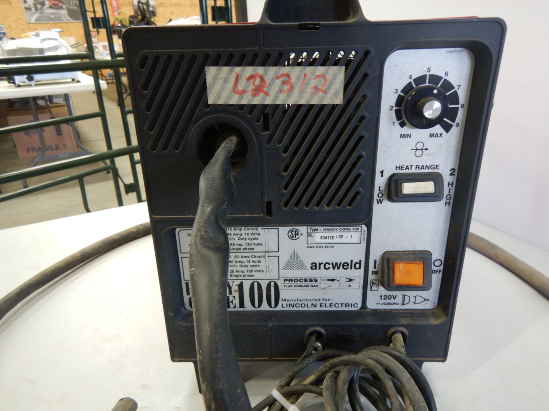 ARCWELD HANDICORE 100 MIG WELDER 120V 15AMP N804115/02-1, (NEEDS NEW TIP) - Image 2 of 7