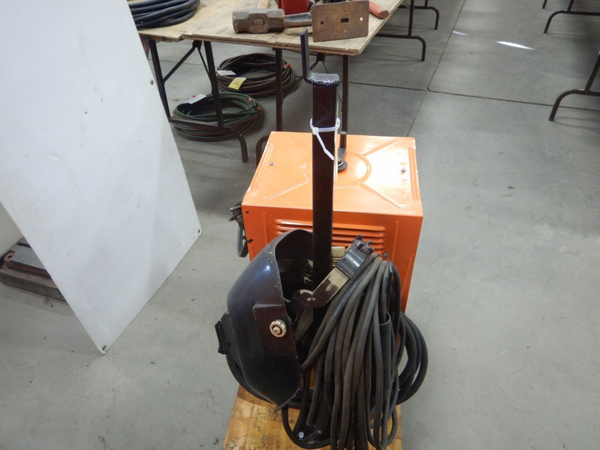 ACKLANDS AC/DC ARC WELDER ON A BASE W/ HELMET AND CORDS - Image 3 of 4