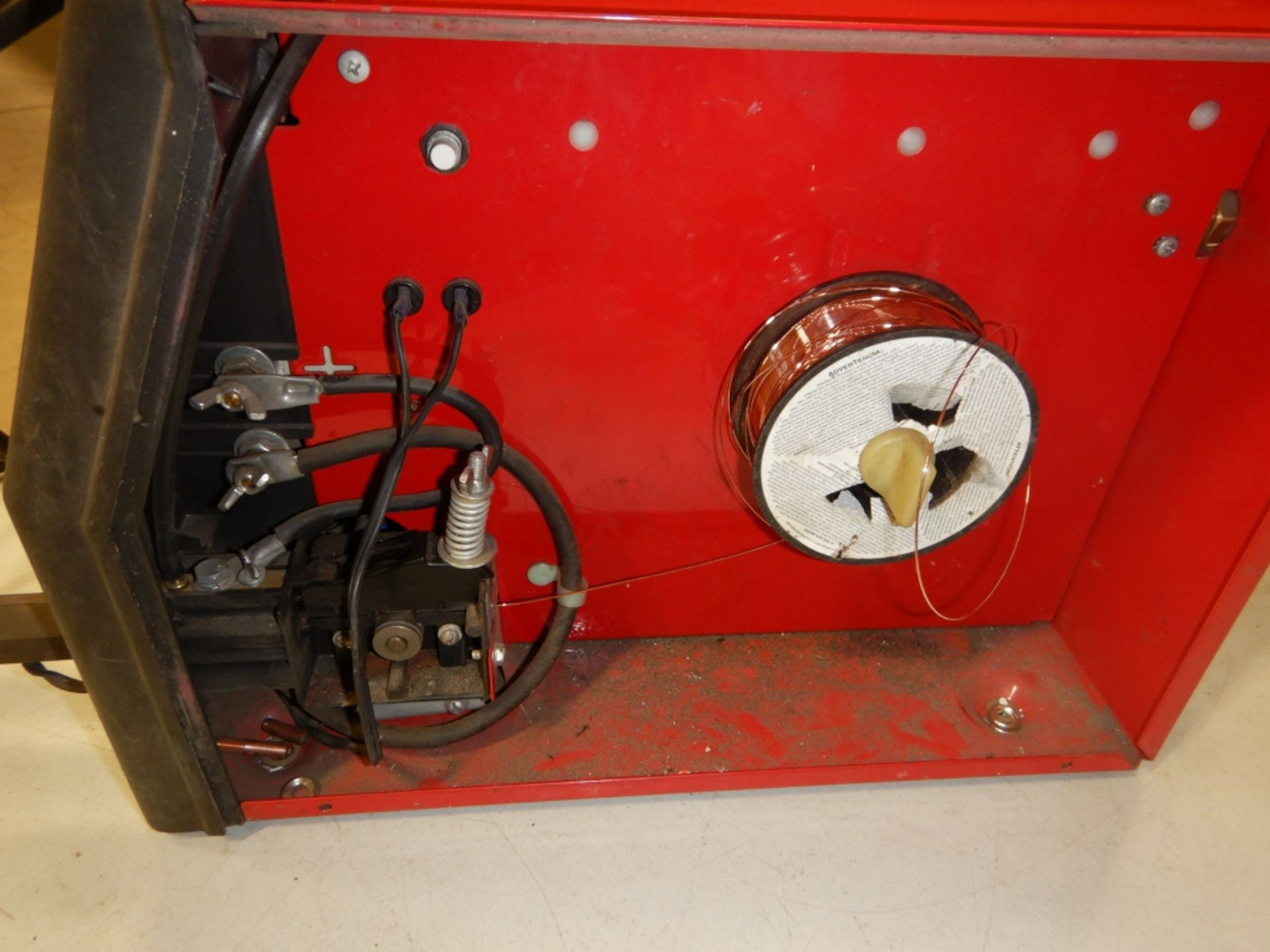 LINCOLN WELDER 100-110V MIG WELDER - Image 3 of 4