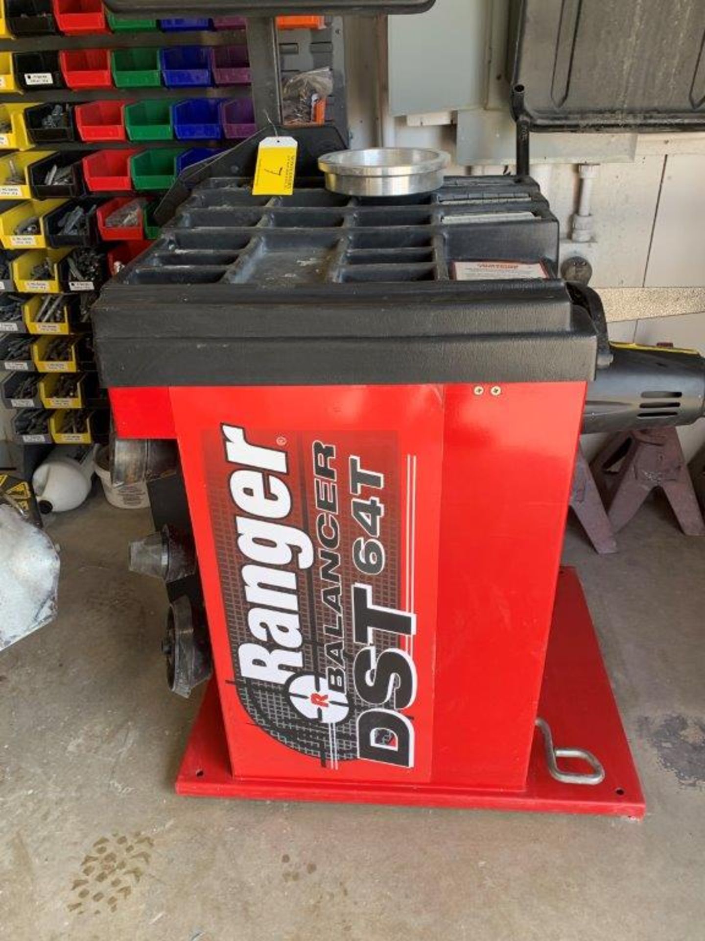 2014 RANGER PRODUCTS DST646 COMPUTERIZED WHEEL BALANCER, 220V 1 PH, S/N 00291 - Image 2 of 5