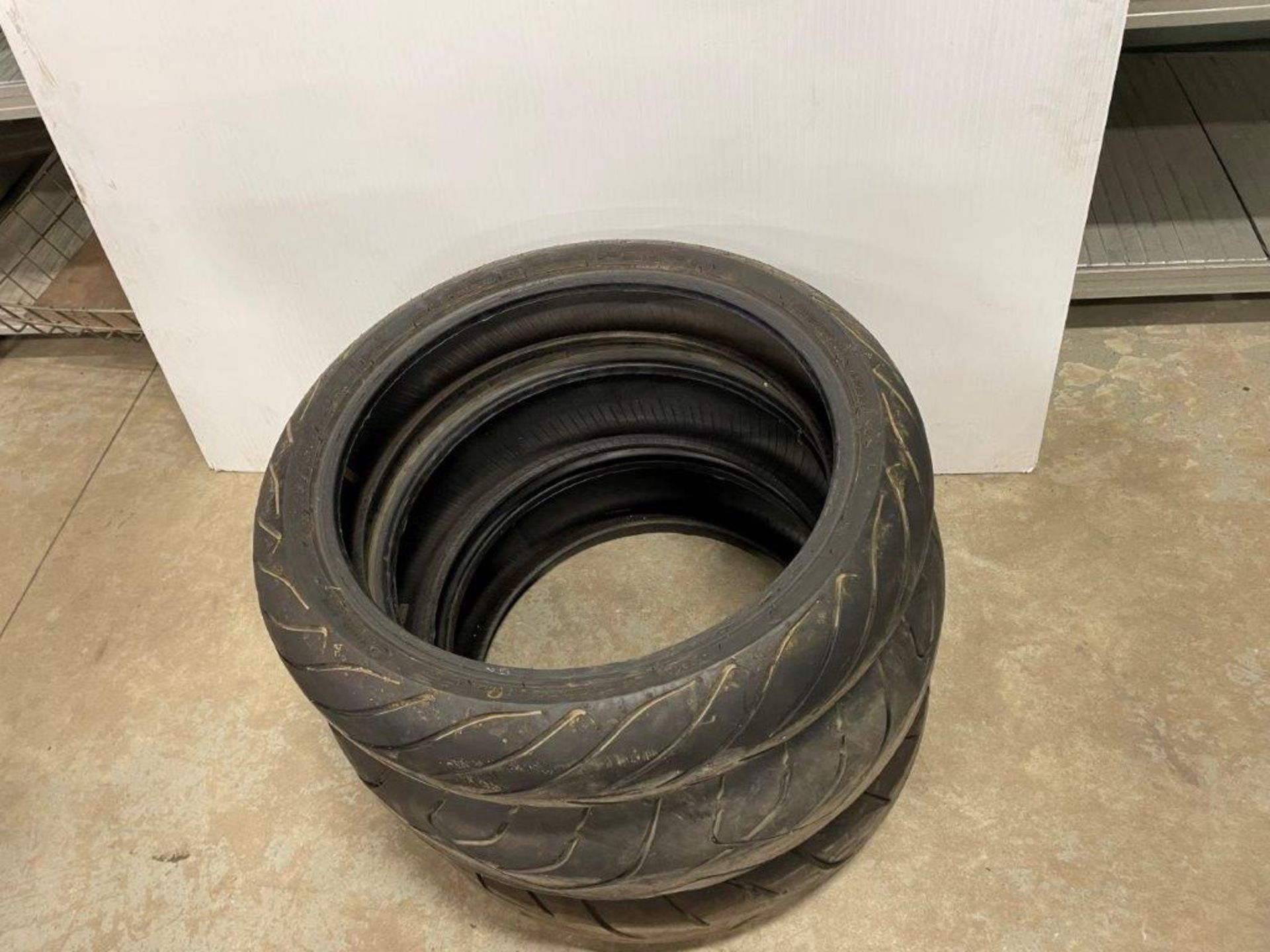 2-REAR MOTORCYCLE TIRES 180/55ZR 17M, 1-FRONT 120/70ZR 17M AND STREET MOTORCYCLE WINDSHIELDS - Image 2 of 6