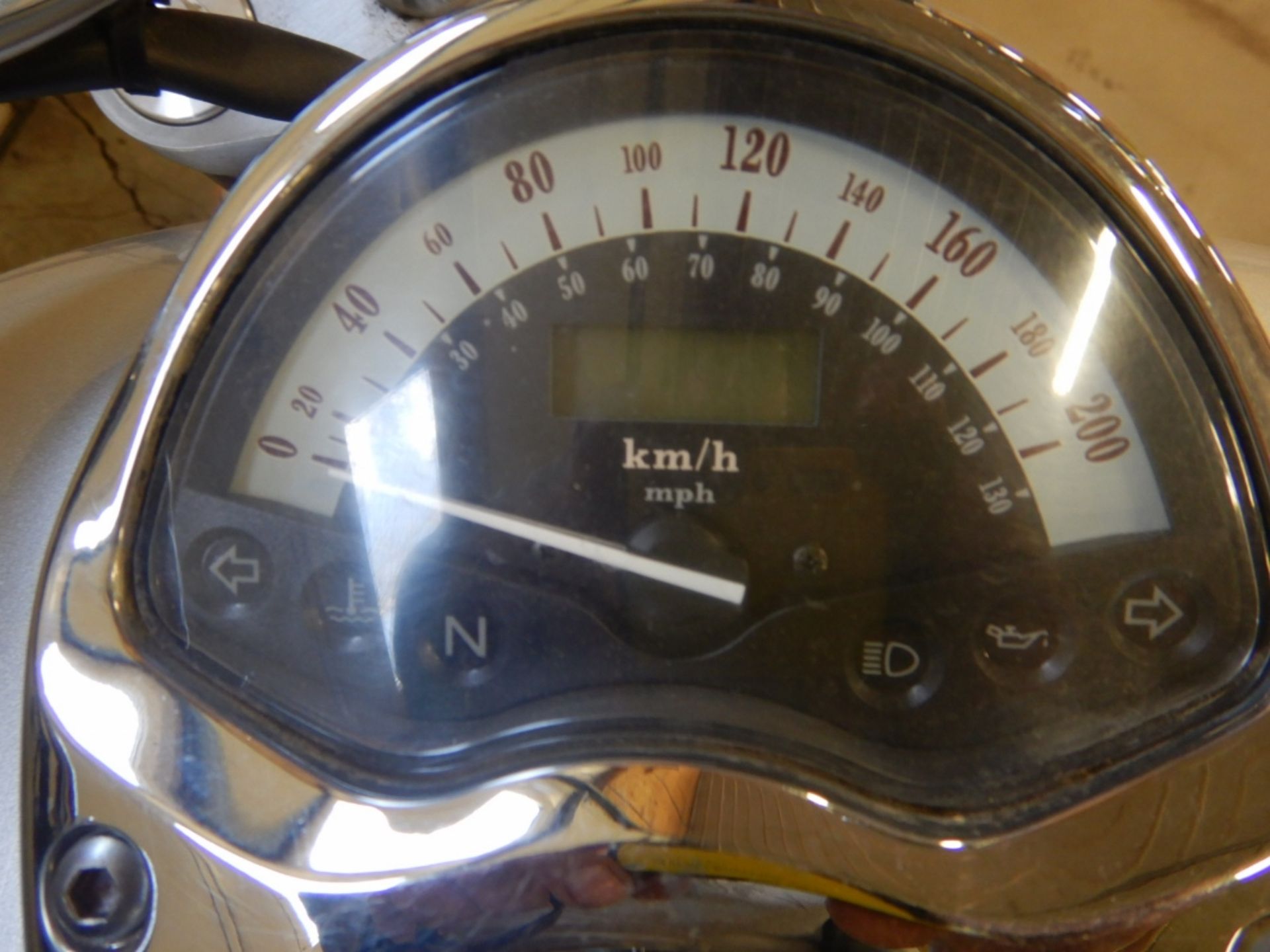 2006 HONDA VTX1300S6 MOTORCYCLE W/ WINDSHIELD INCLUDED (INSTALLATION REQUIRED) 5067 KM SHOWING - Image 9 of 12