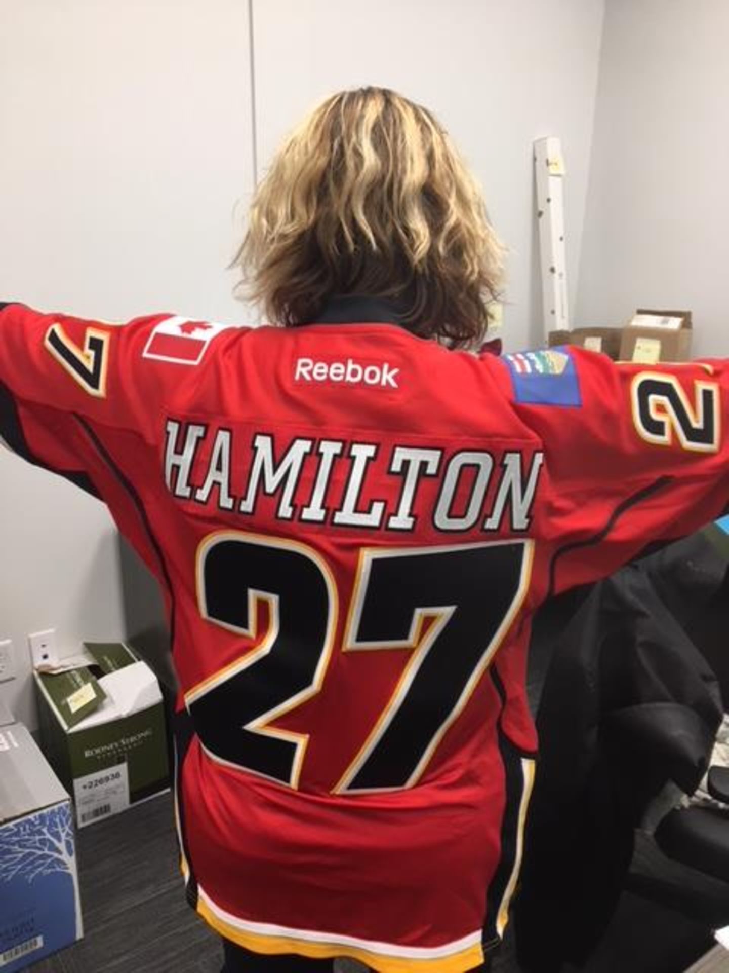 Calgary Flames #27 Jersey - Image 4 of 5